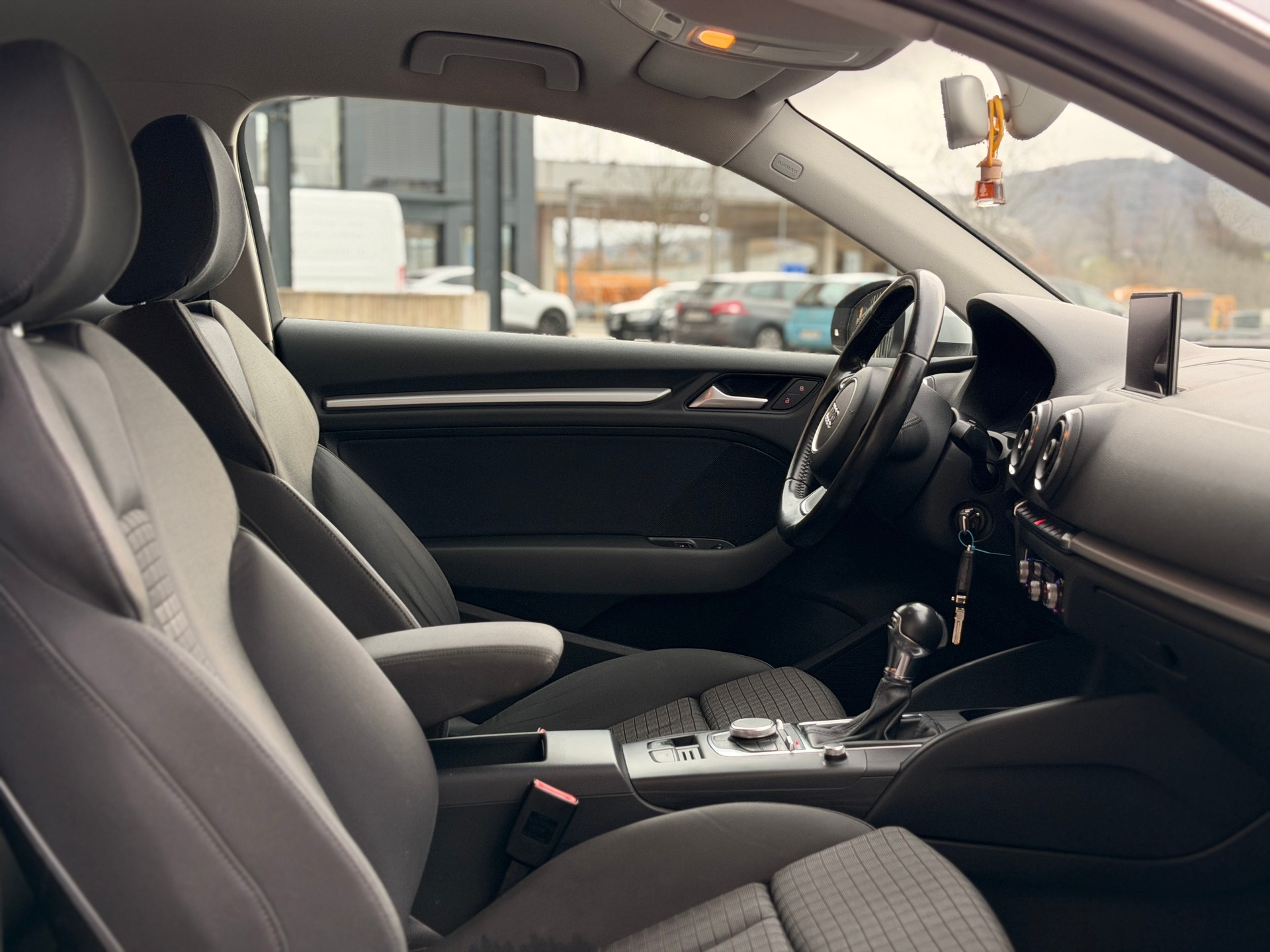 AUDI A3 2.0 TDI Ambition S-tronic-image-21