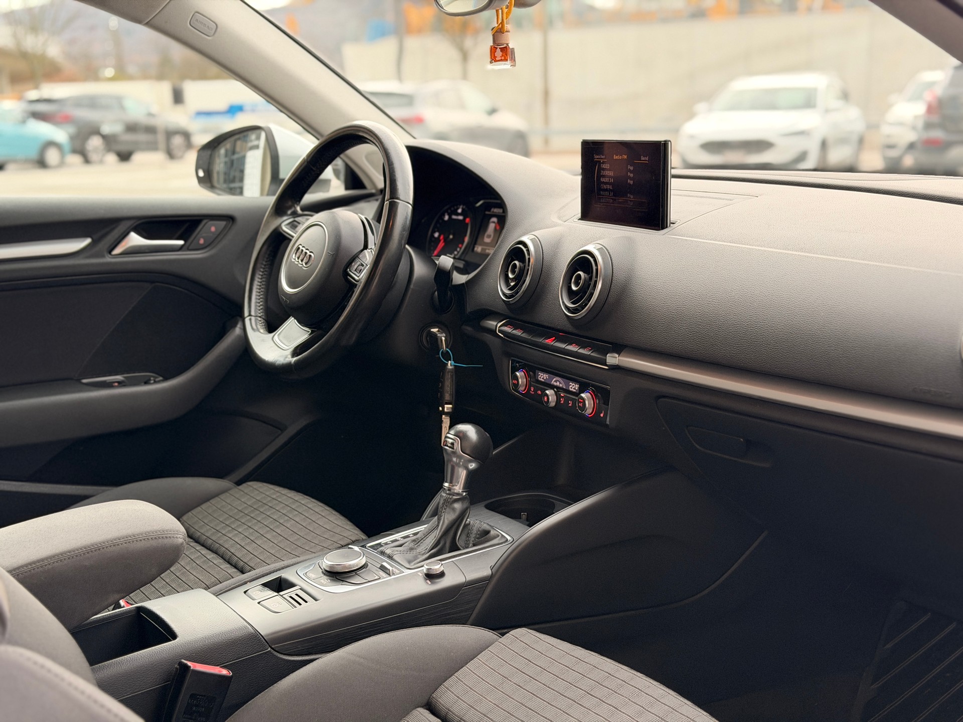 AUDI A3 2.0 TDI Ambition S-tronic-image-22