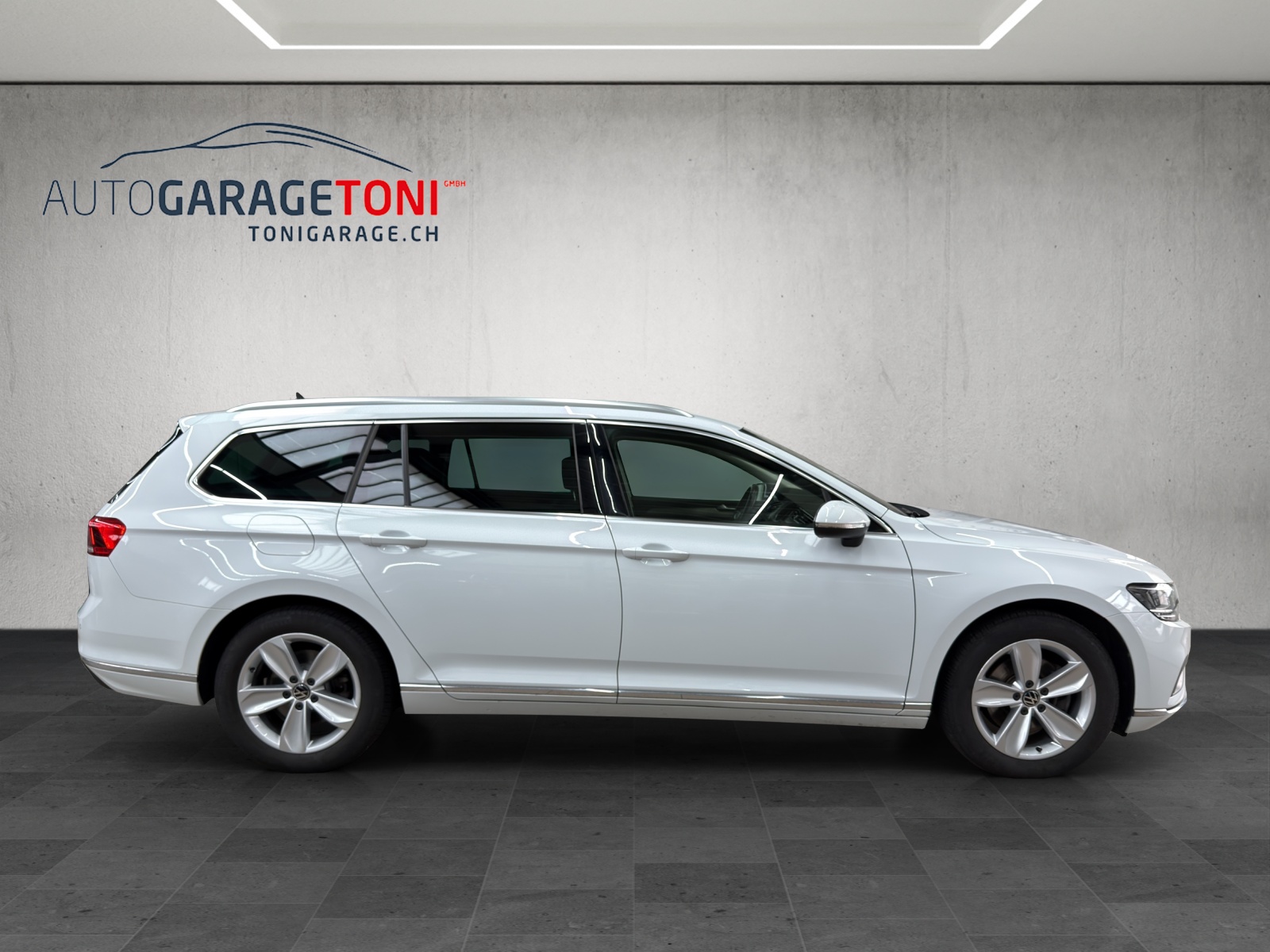 VW Passat 2.0 TDI BMT Elegance 4Motion DSG-image-4