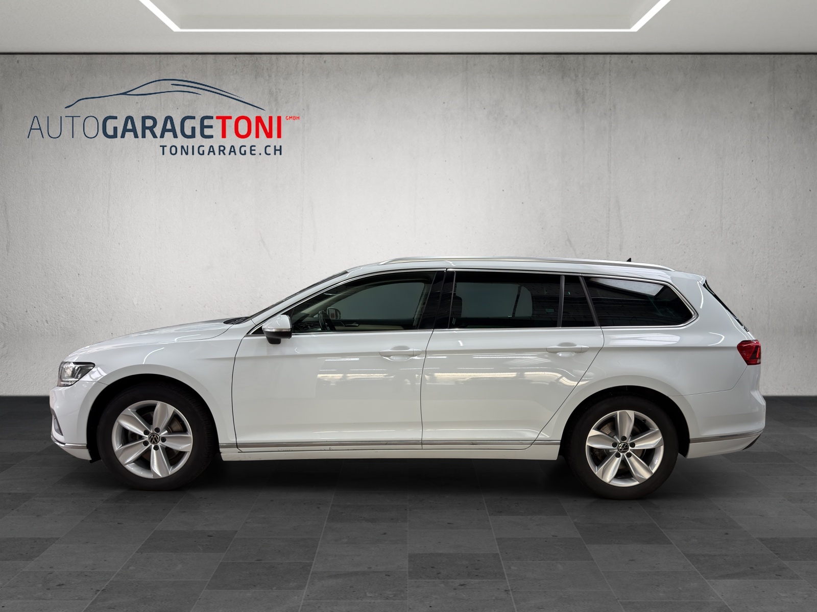 VW Passat 2.0 TDI BMT Elegance 4Motion DSG-image-3