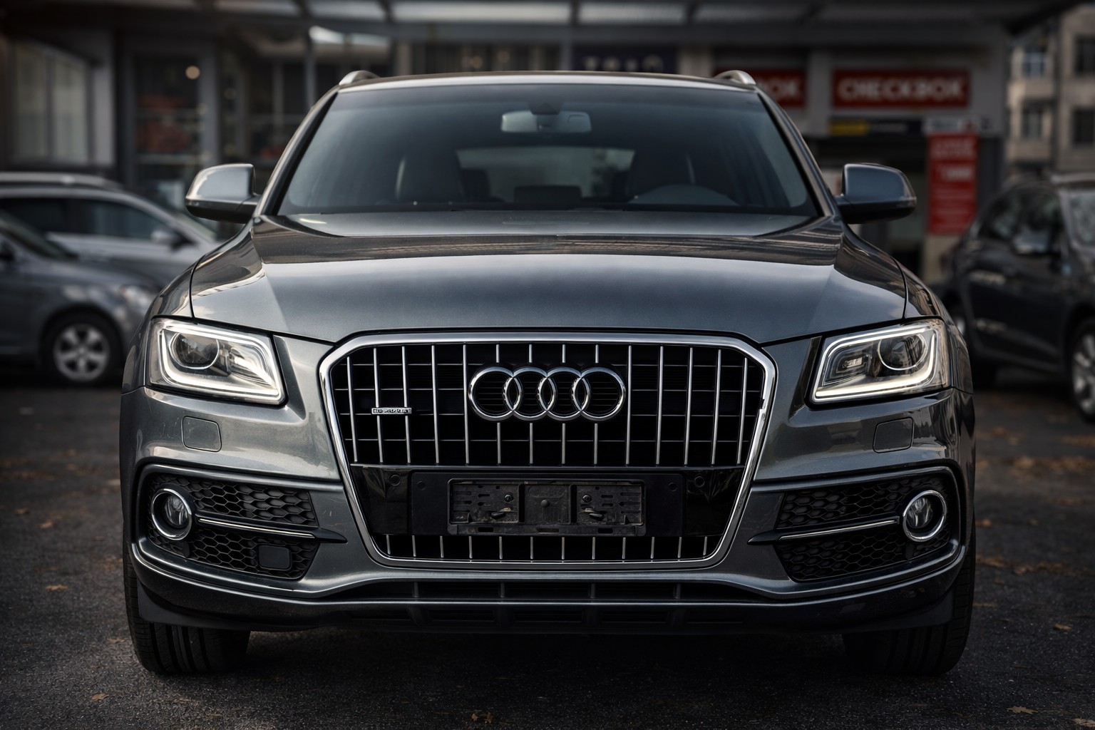 AUDI Q5 2.0 TDI quattro S-tronic-image-2