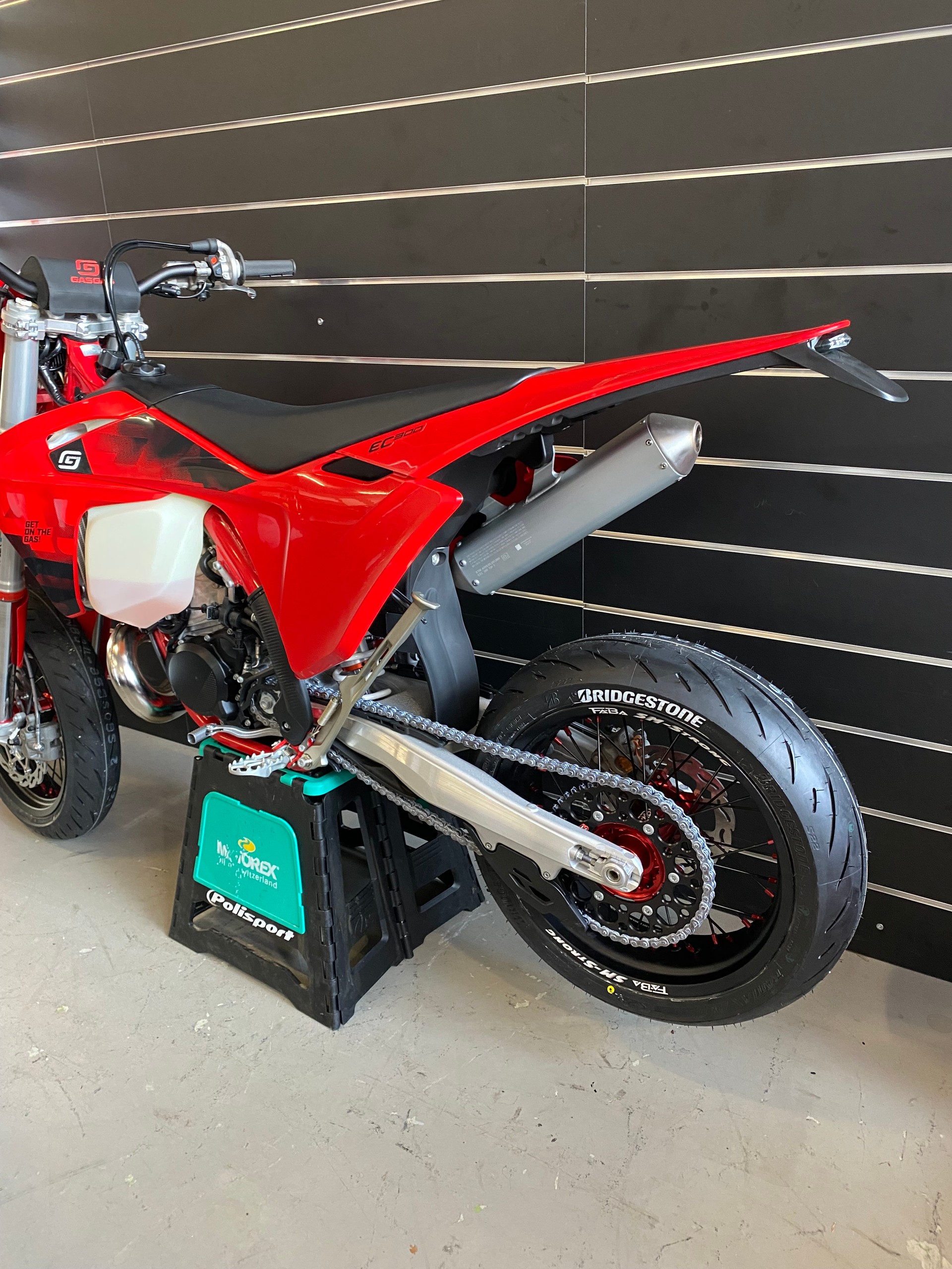 GASGAS EC 300 SUPERMOTO-image-5