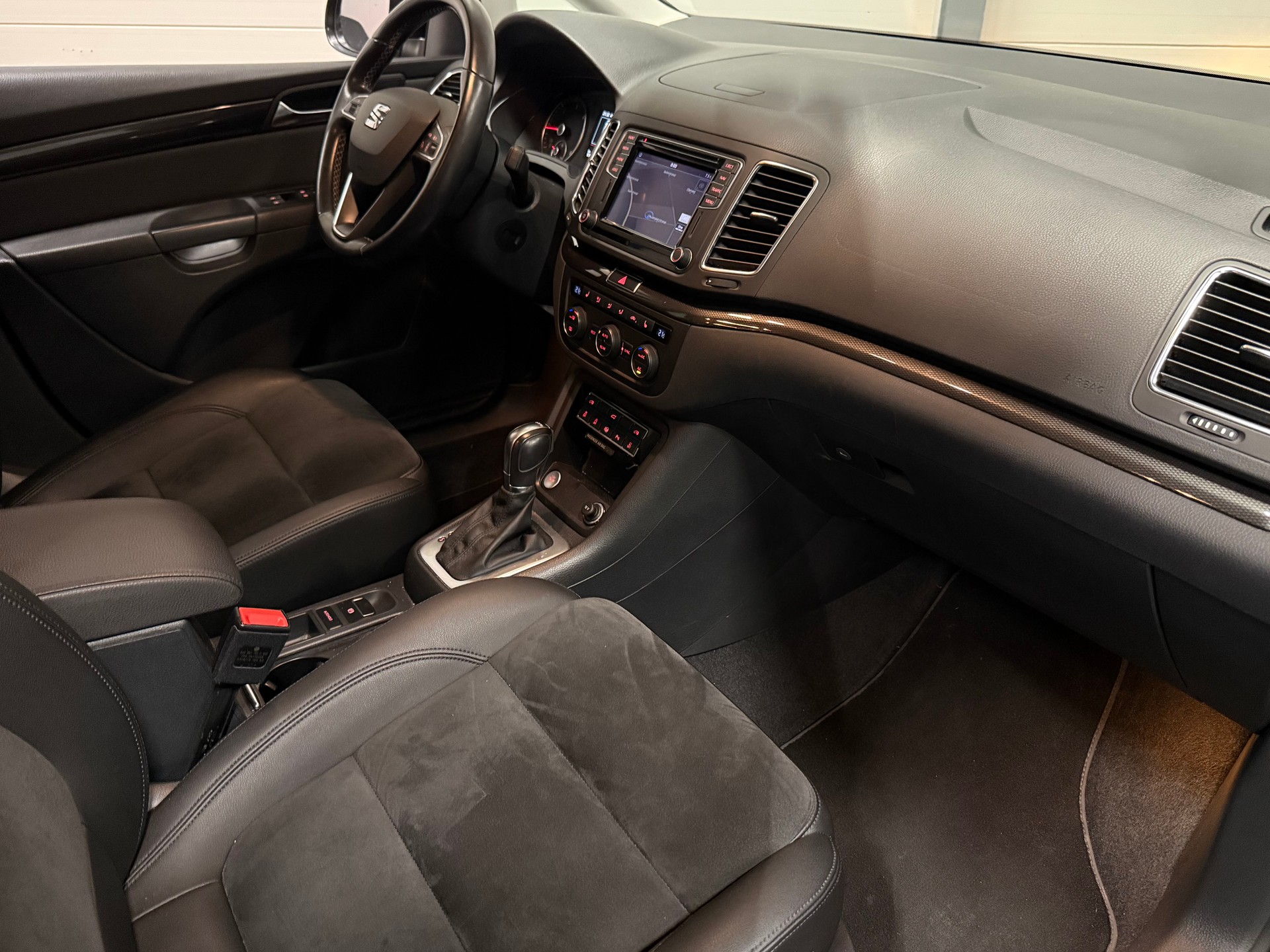 SEAT Alhambra 2.0 TDI 184 FR Li. 4x4 DSG S/S 7-Plätzer-image-8