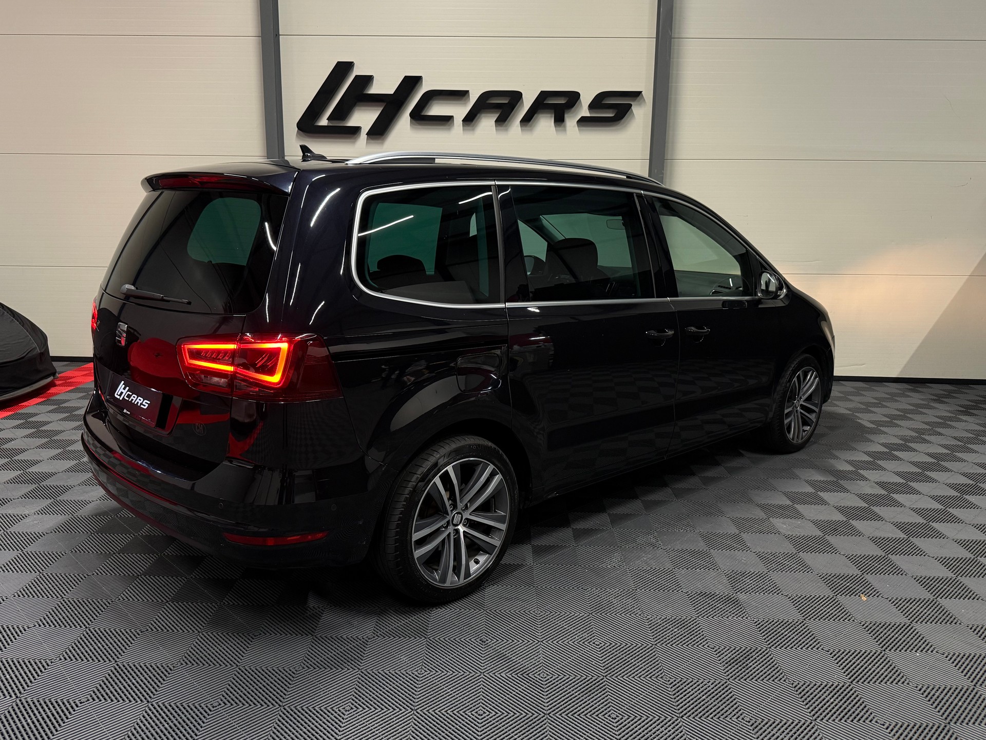 SEAT Alhambra 2.0 TDI 184 FR Li. 4x4 DSG S/S 7-Plätzer-image-3