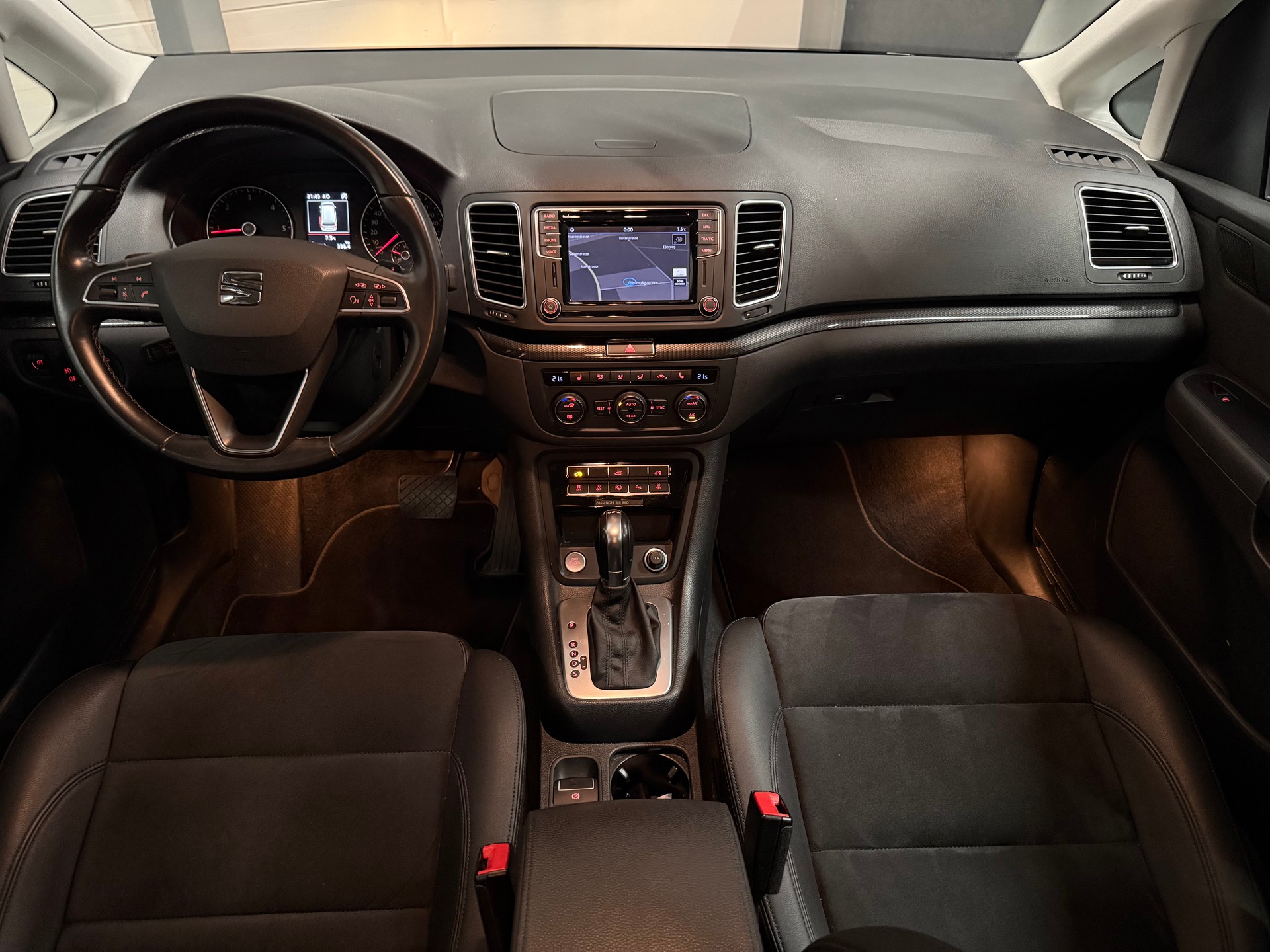 SEAT Alhambra 2.0 TDI 184 FR Li. 4x4 DSG S/S 7-Plätzer-image-7