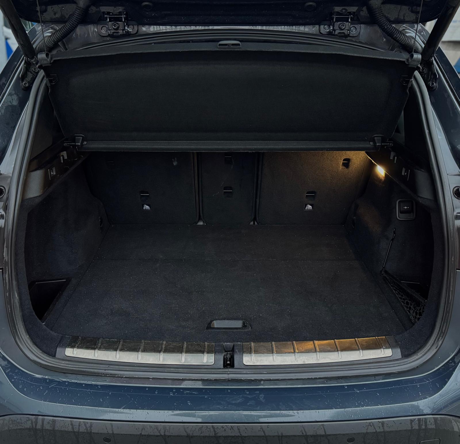BMW X1 18d xDrive-image-14