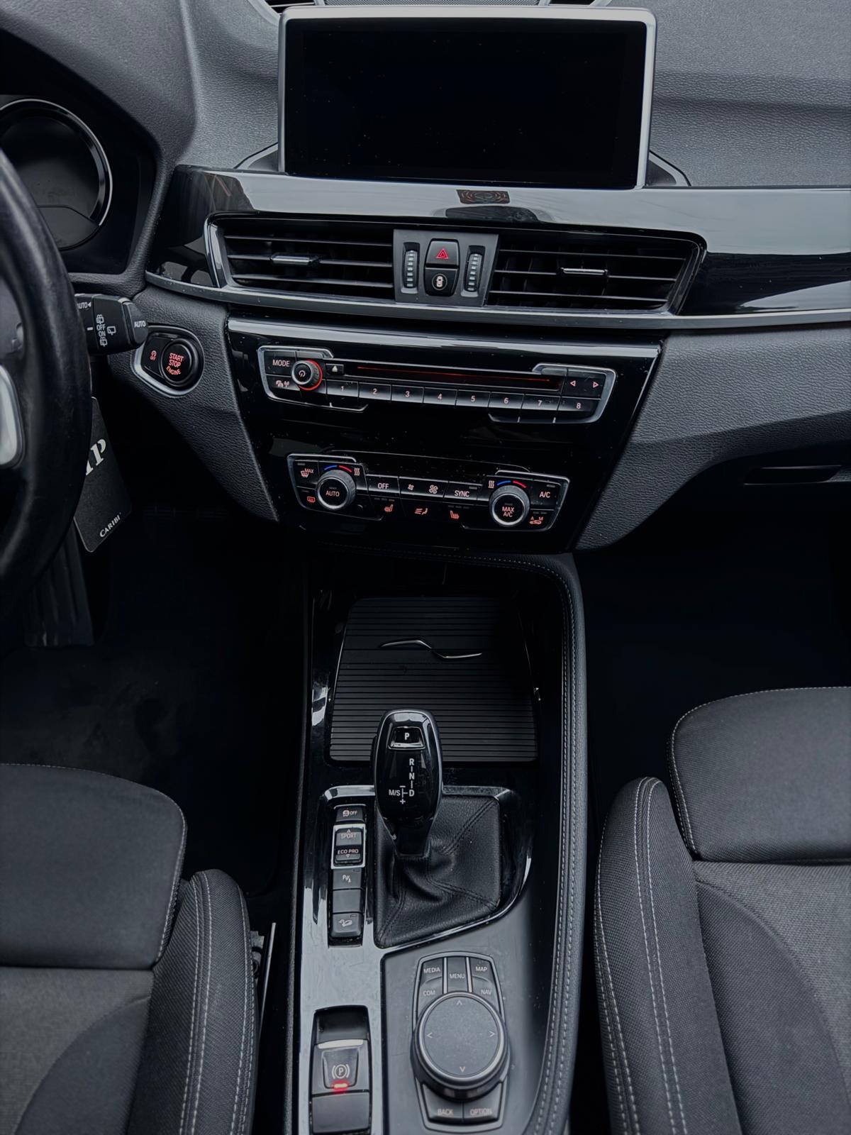 BMW X1 18d xDrive-image-11