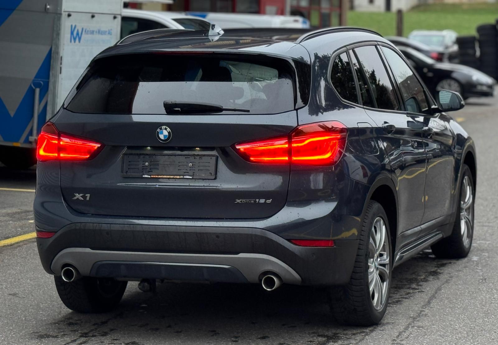 BMW X1 18d xDrive-image-4