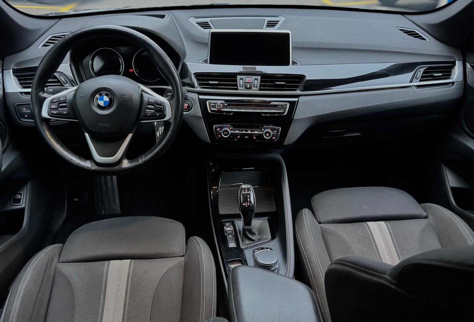 BMW X1 18d xDrive-image-9