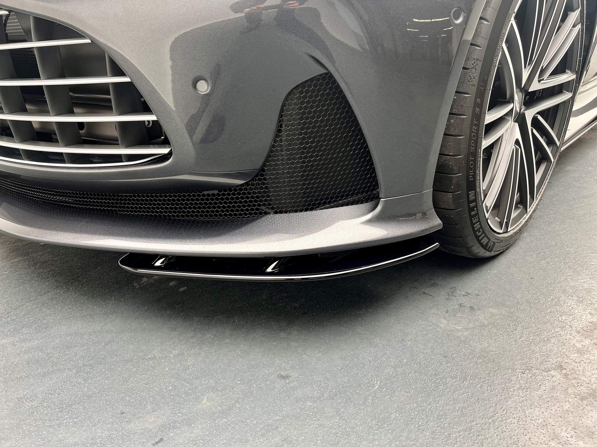 ASTON MARTIN DB12 Coupé 4.0 V8 Bi-Turbo-image-17