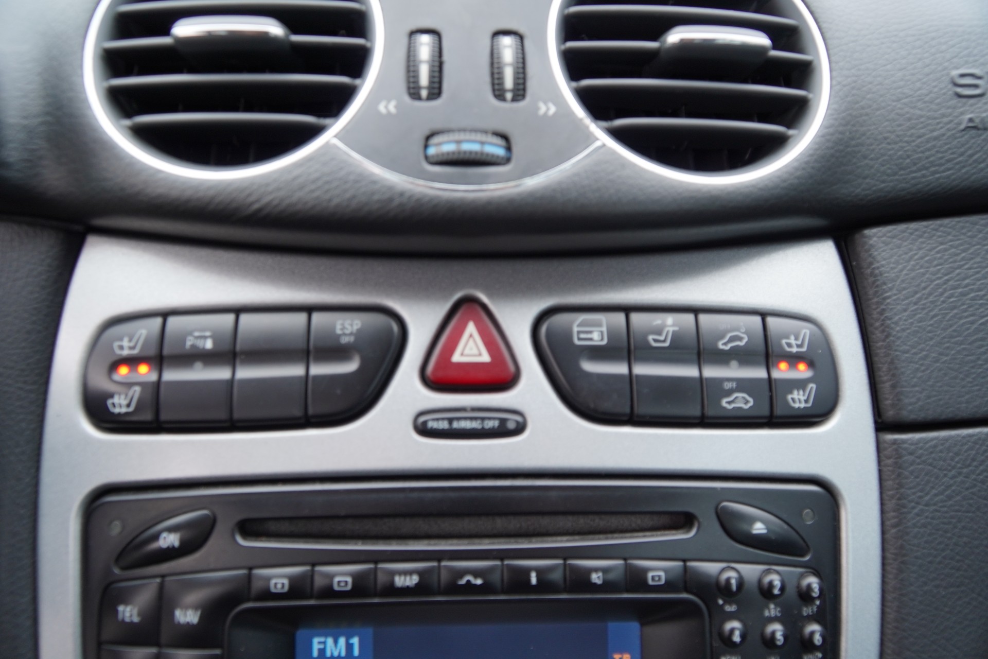 MERCEDES-BENZ CLK 55 AMG Avantgarde Automatic-image-21