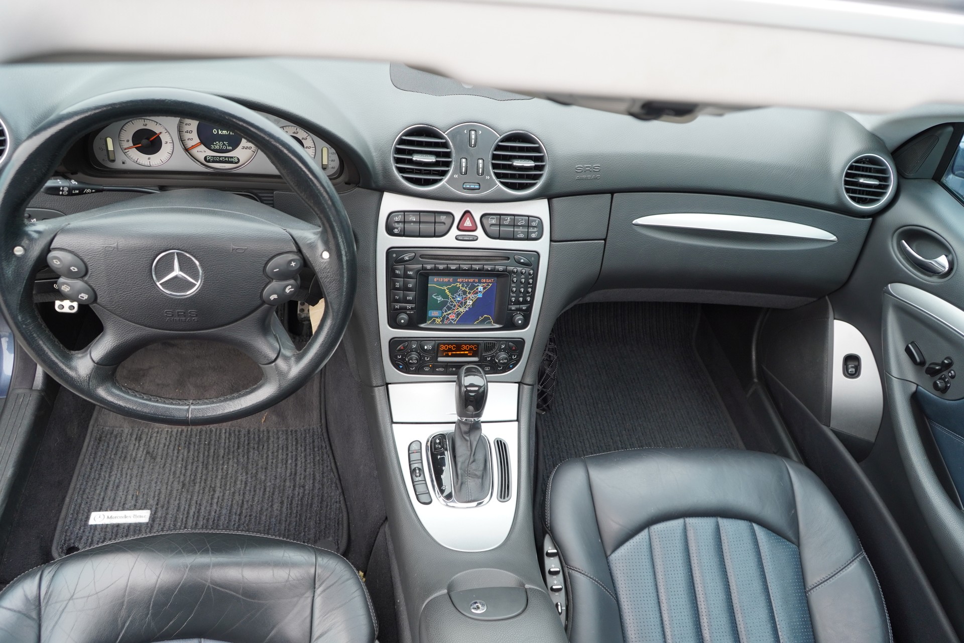 MERCEDES-BENZ CLK 55 AMG Avantgarde Automatic-image-10