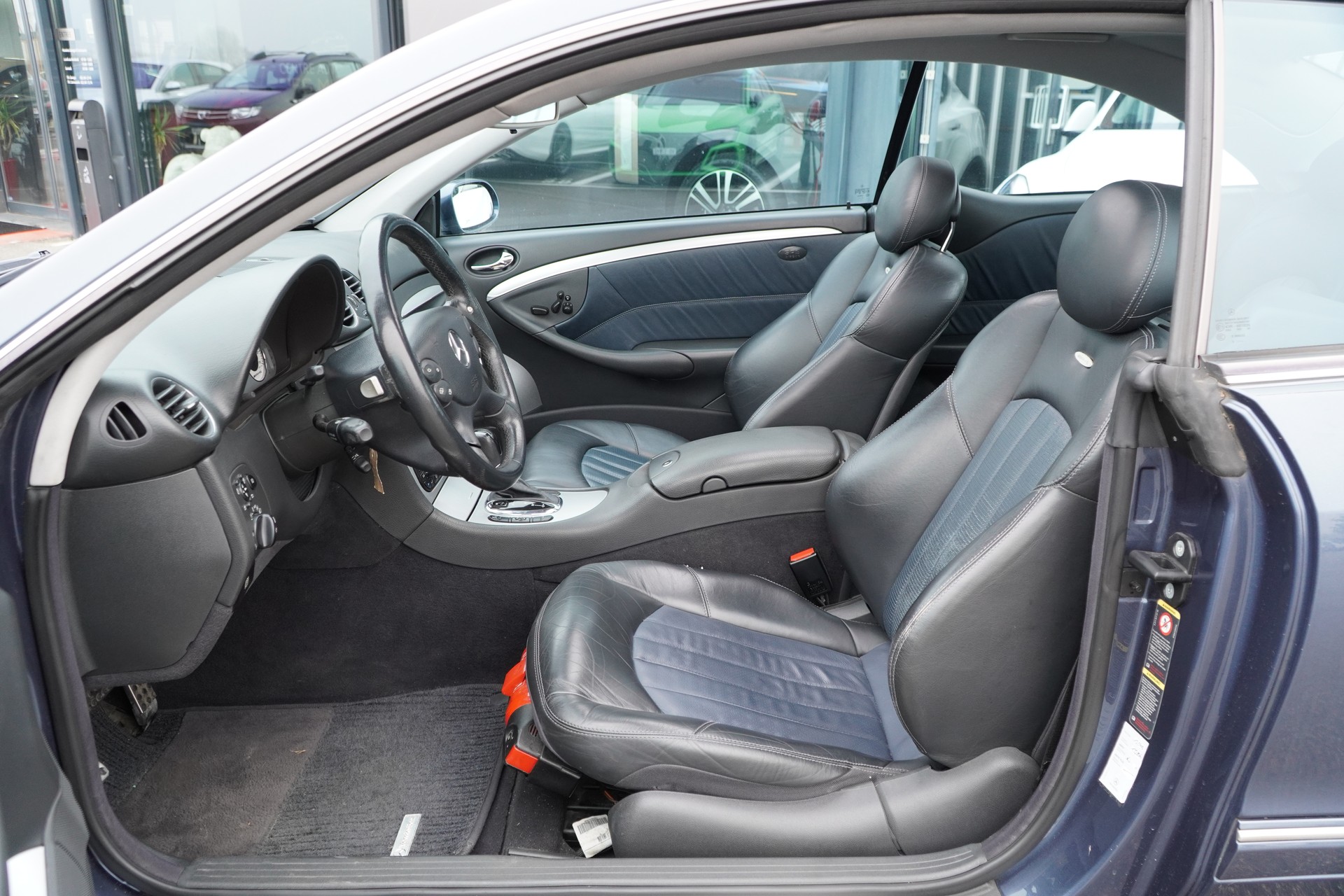 MERCEDES-BENZ CLK 55 AMG Avantgarde Automatic-image-28