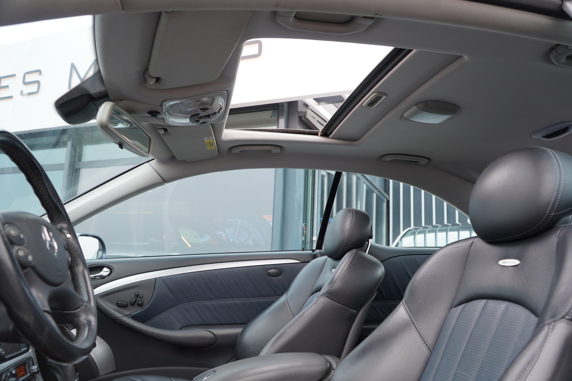 MERCEDES-BENZ CLK 55 AMG Avantgarde Automatic-image-25