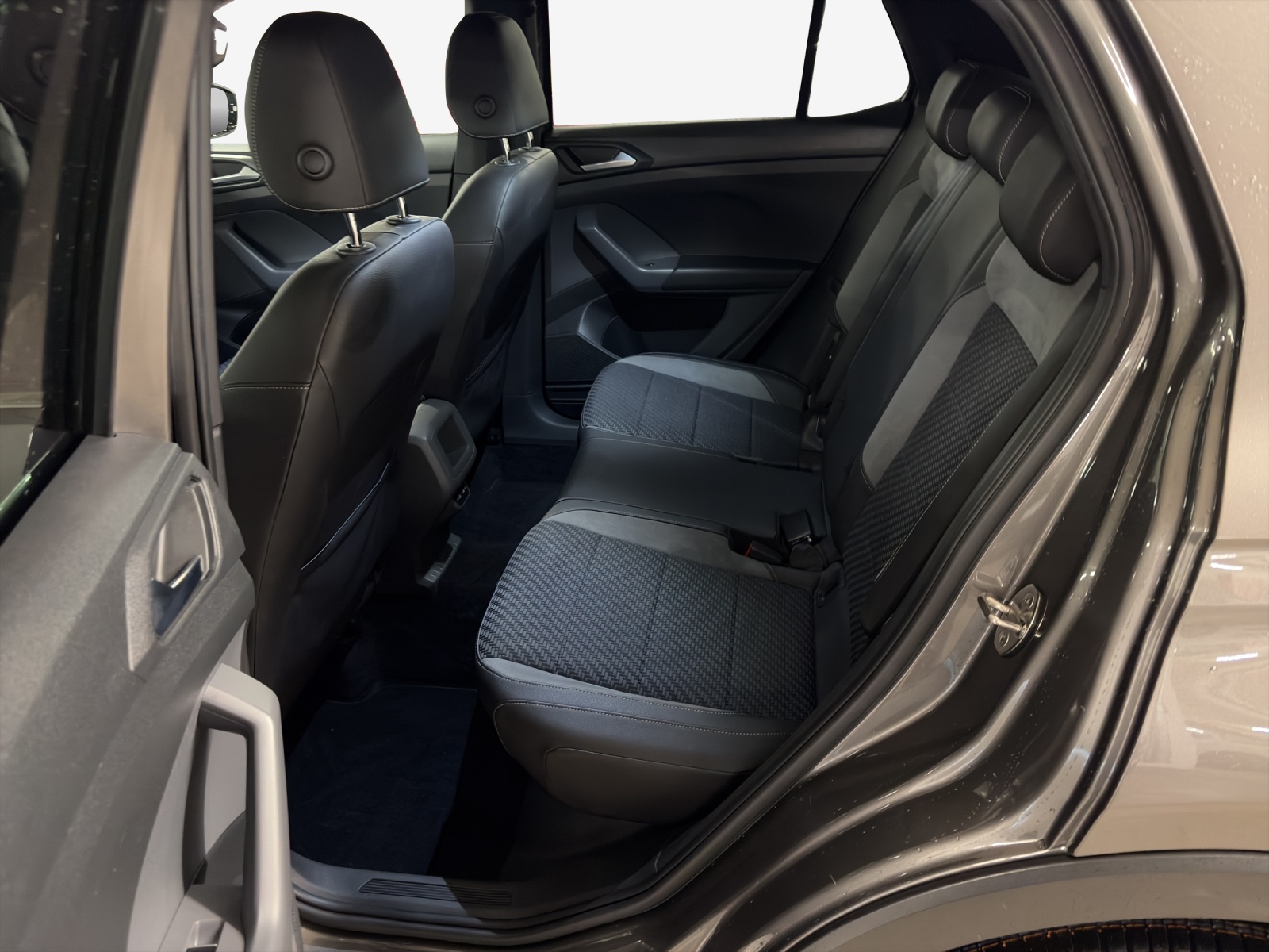 VW T-Cross 1.0 TSI Style DSG-image-11