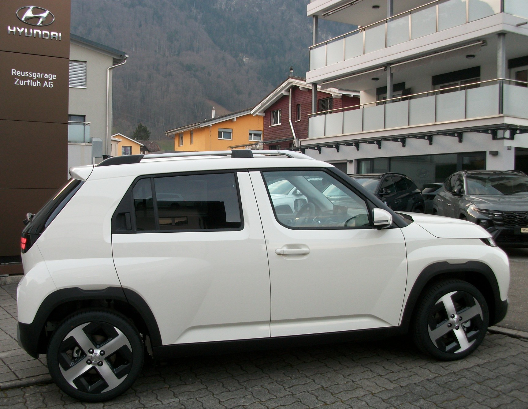 HYUNDAI Inster 49kWh Vertex-image-2