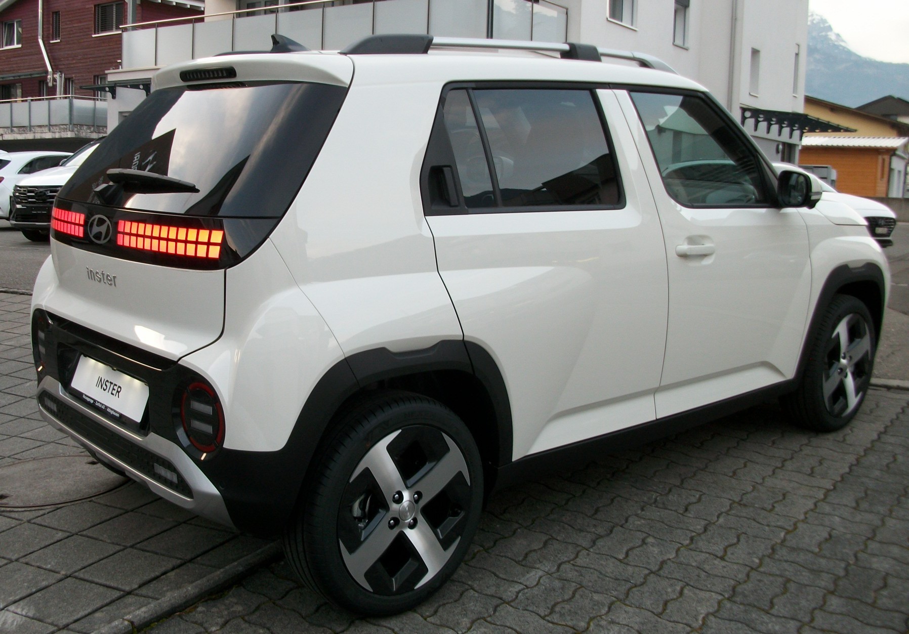 HYUNDAI Inster 49kWh Vertex-image-3