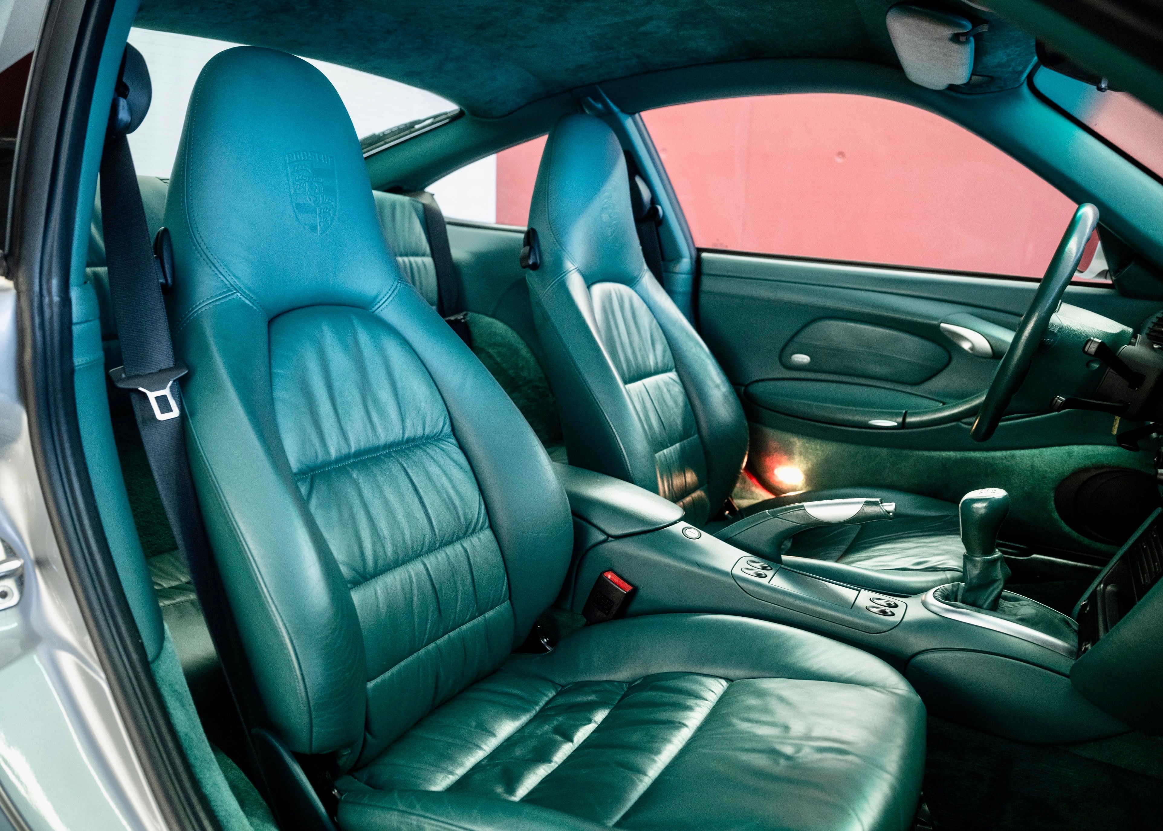 Image PORSCHE 911 911 Carrera 4S (Swiss model, fantastic condition, Nephrite leather, Porsche Exclusive options, clutch and IMS replaced)