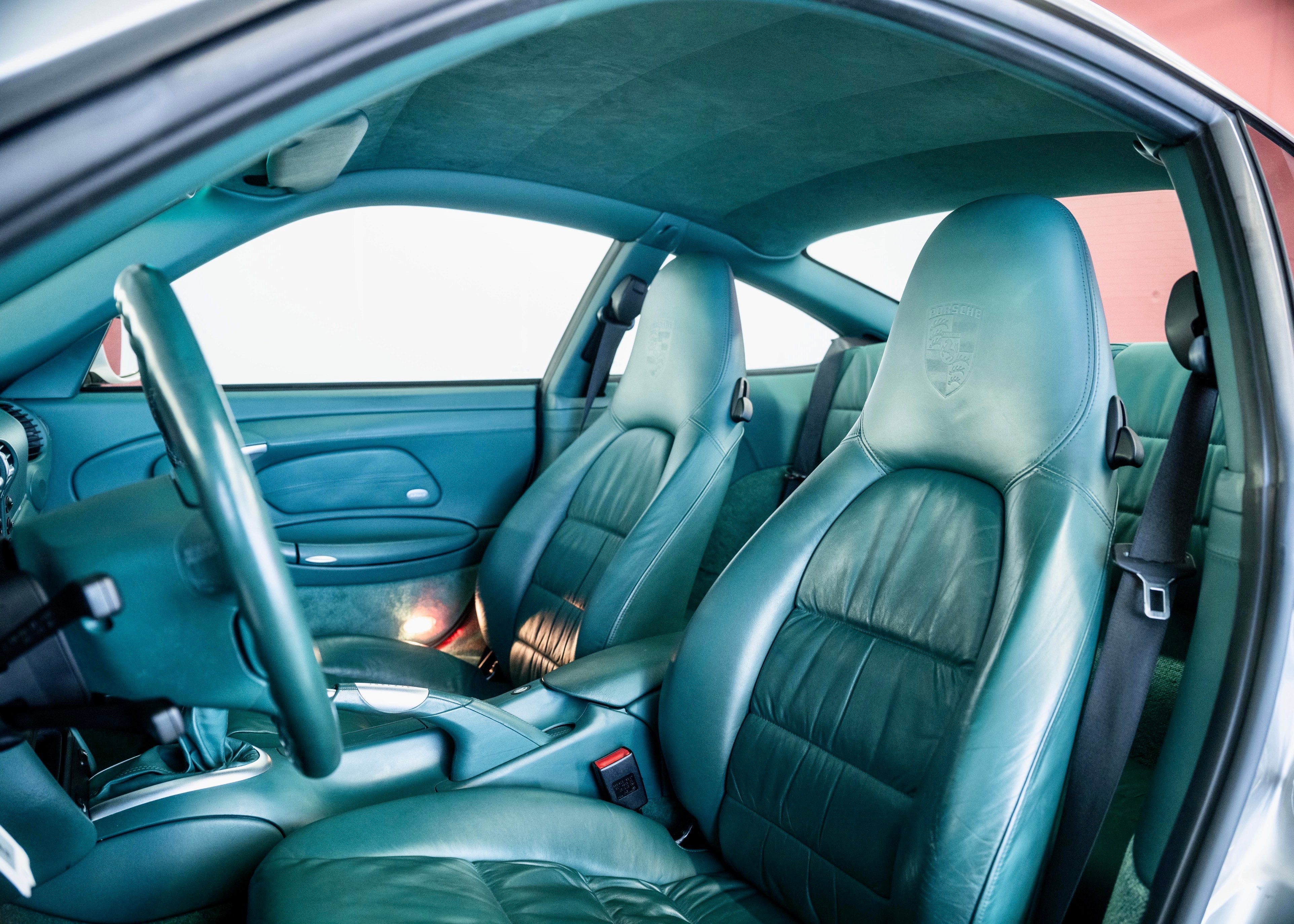 Image PORSCHE 911 911 Carrera 4S (Swiss model, fantastic condition, Nephrite leather, Porsche Exclusive options, clutch and IMS replaced)