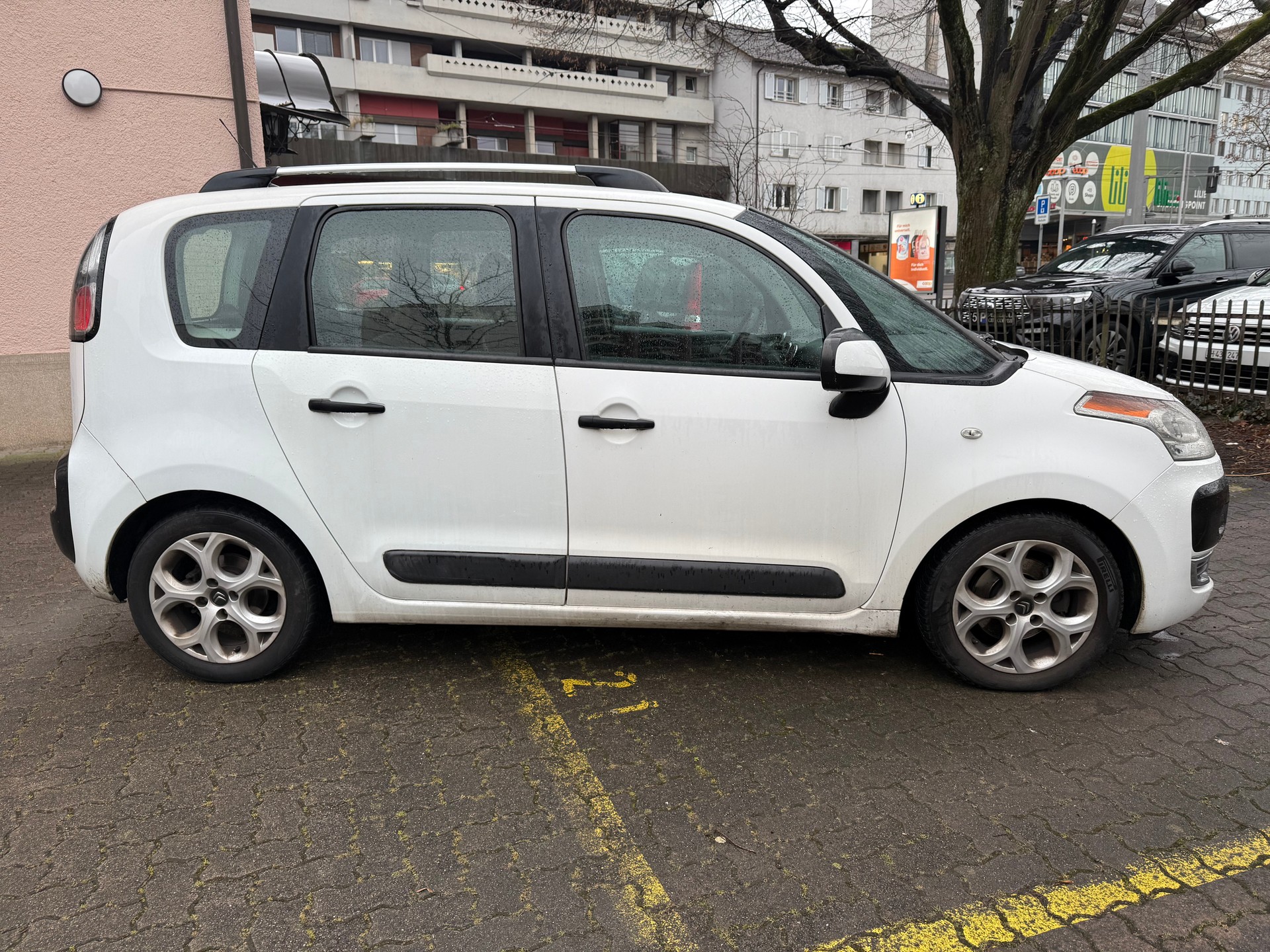 CITROEN C3 Picasso 1.6 HDi Exclusive-image-3