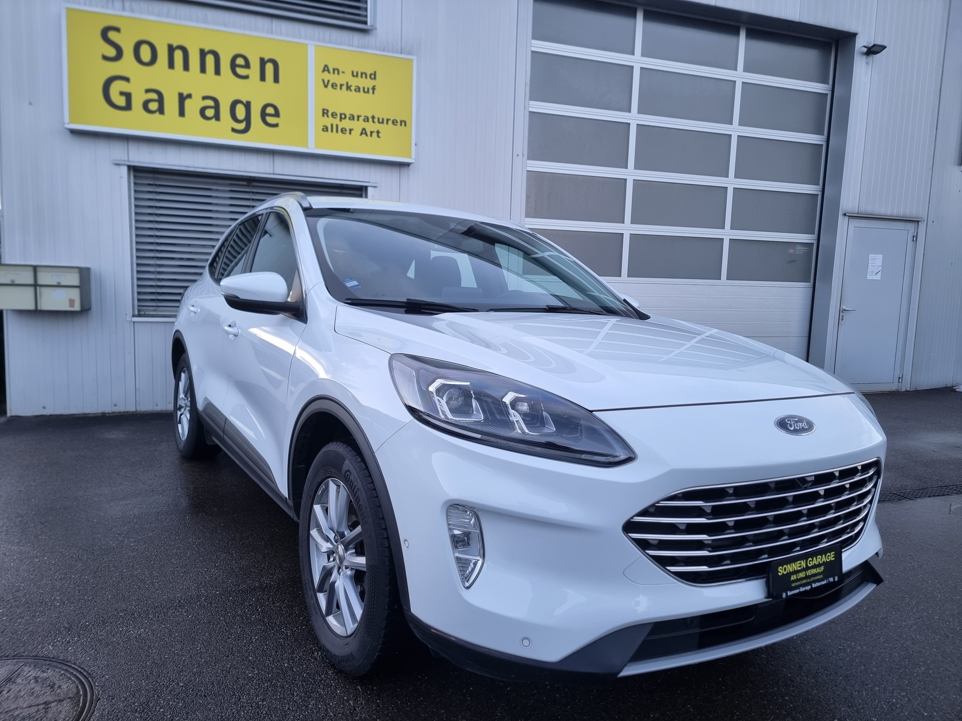 FORD Kuga 2.5 FHEV Titanium 4WD