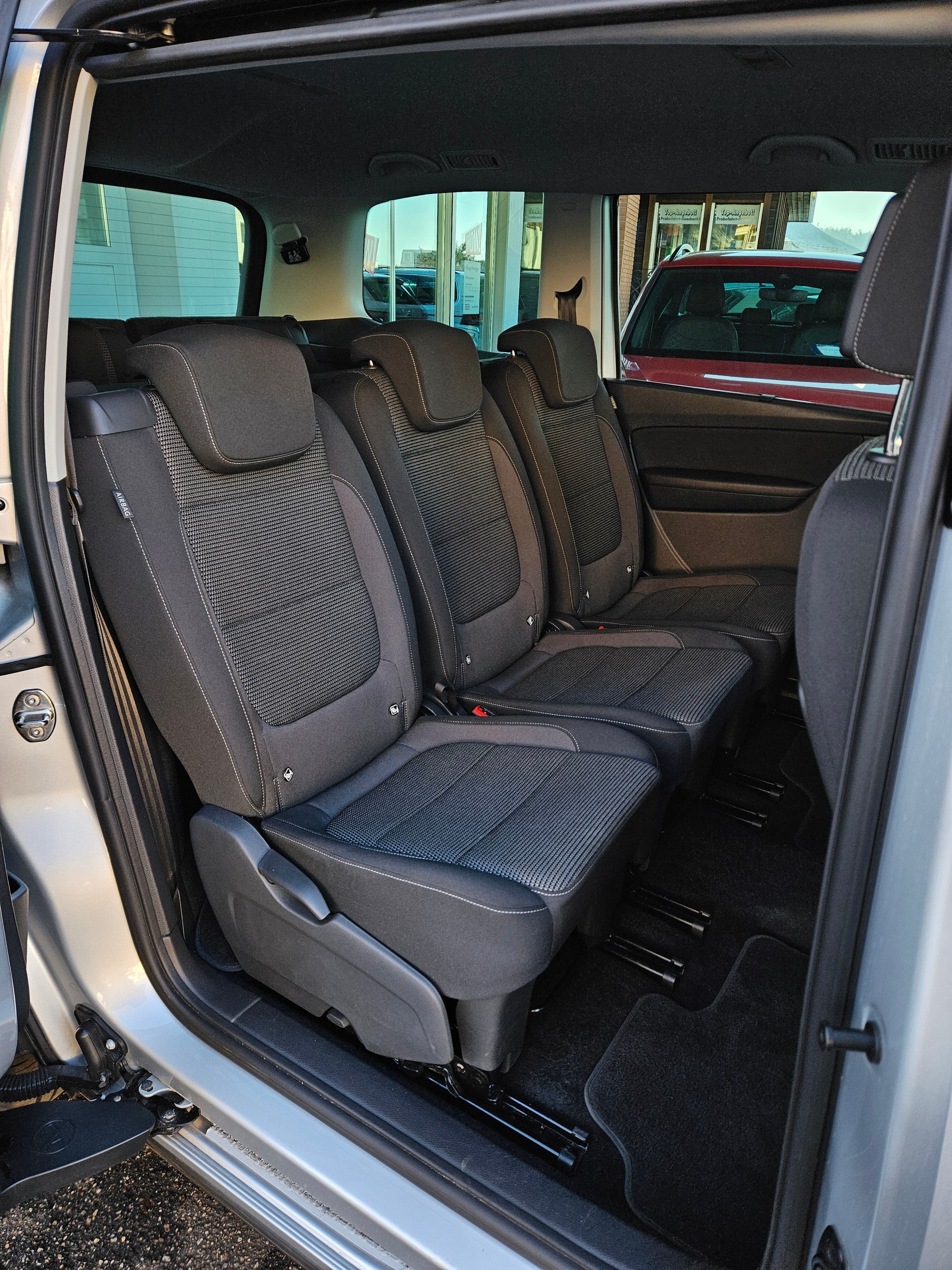 VW Sharan 1.4 TSI BlMT Comfortline DSG-image-8