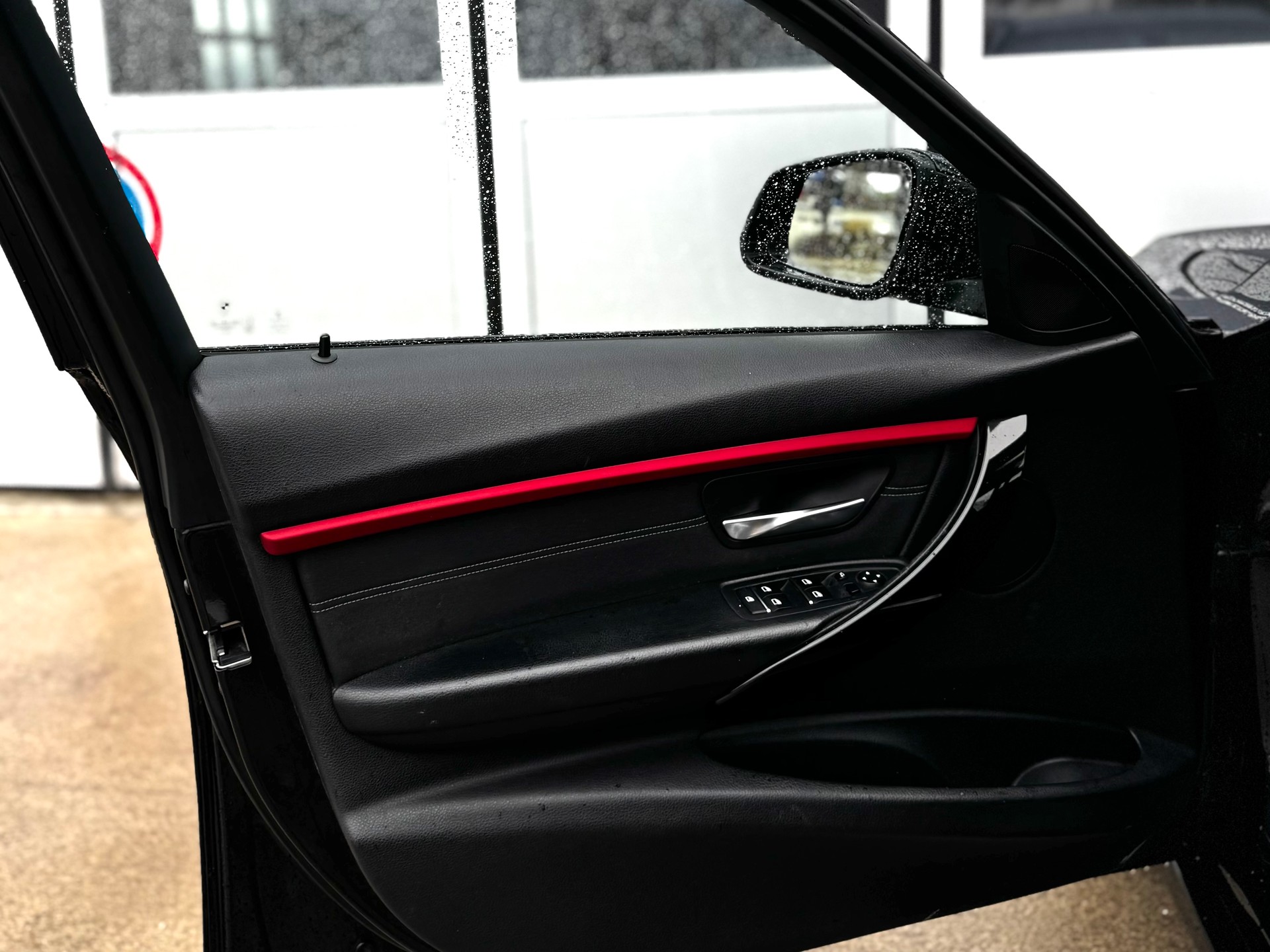 BMW 318d Touring Steptronic-image-9
