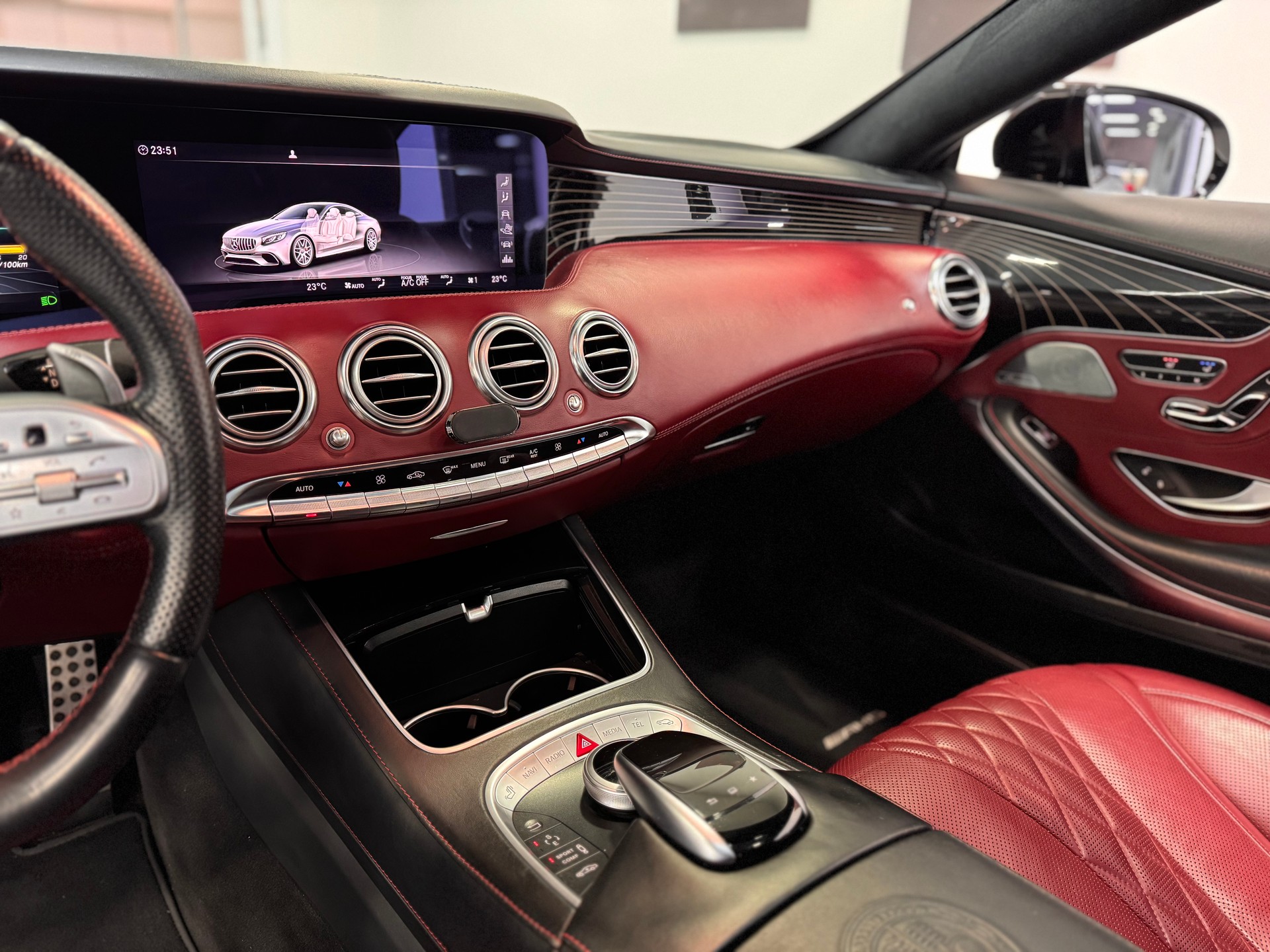 MERCEDES-BENZ S 500 Coupé 4Matic 7G-Tronic *S63 Facelift Umbau / Silber Matt / Night Vision / 3D Burmester Soundsystem / Head-Up / 360 Kamera*-image-11