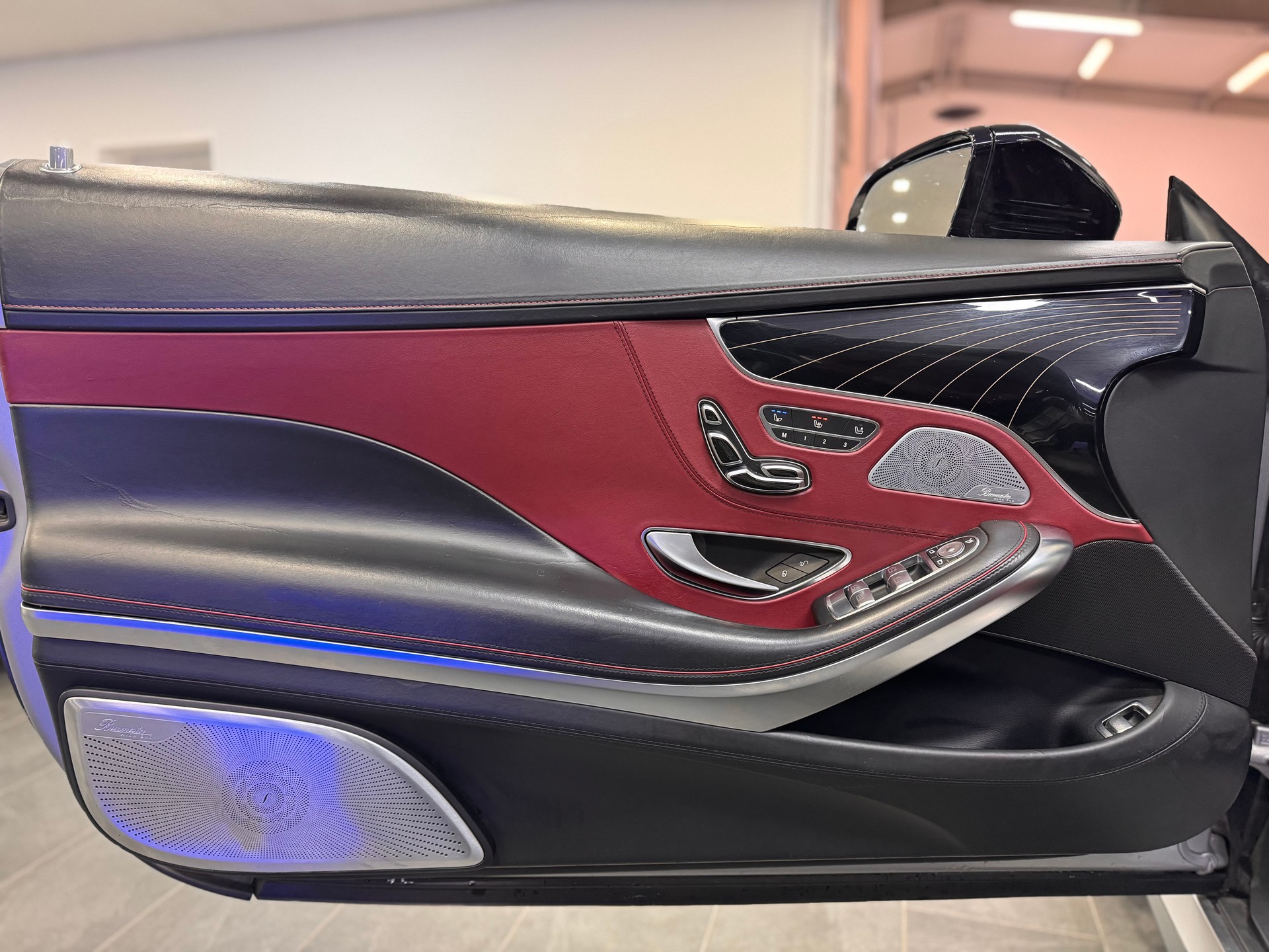 MERCEDES-BENZ S 500 Coupé 4Matic 7G-Tronic *S63 Facelift Umbau / Silber Matt / Night Vision / 3D Burmester Soundsystem / Head-Up / 360 Kamera*-image-9