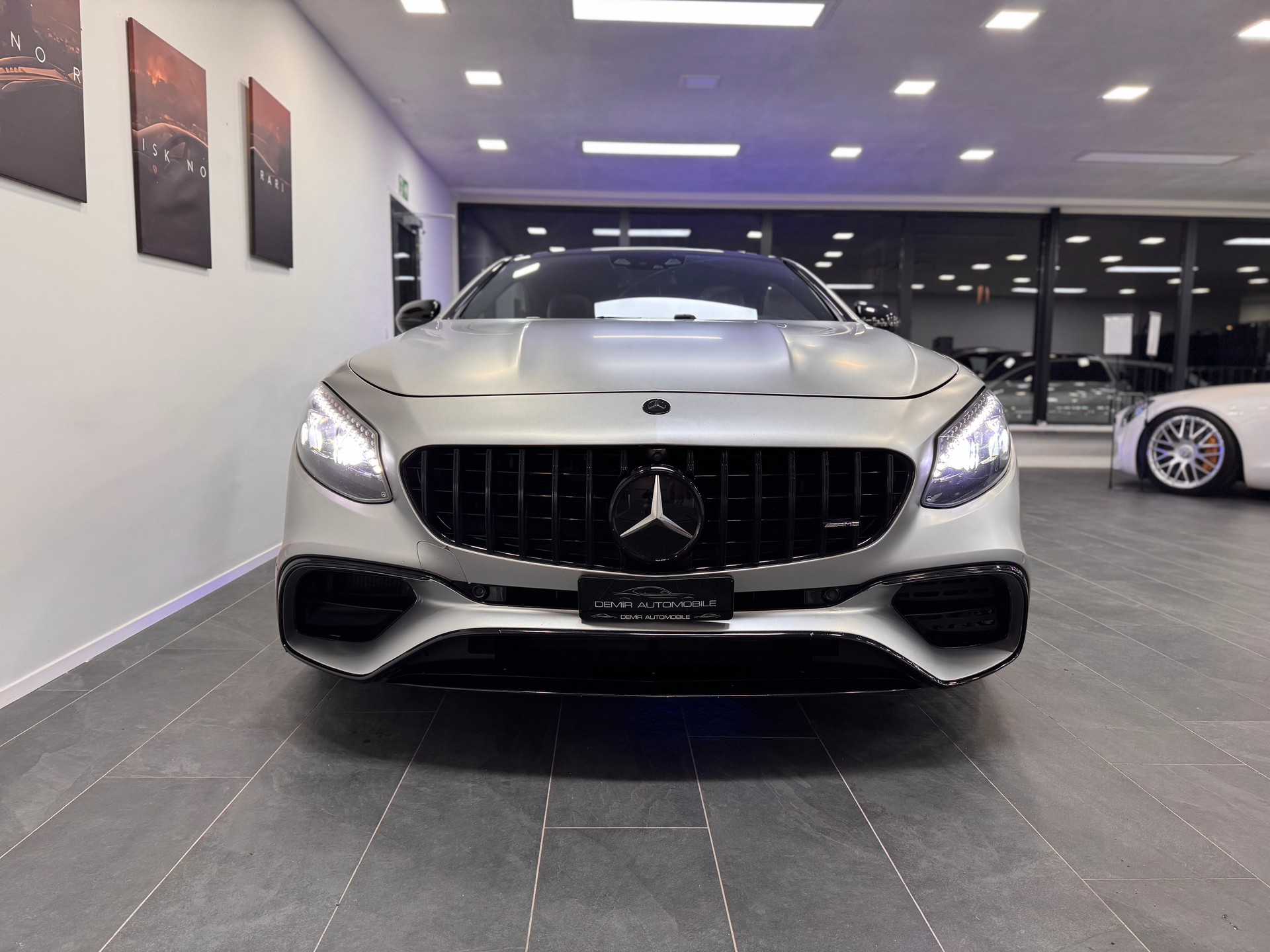 MERCEDES-BENZ S 500 Coupé 4Matic 7G-Tronic *S63 Facelift Umbau / Silber Matt / Night Vision / 3D Burmester Soundsystem / Head-Up / 360 Kamera*-image-1
