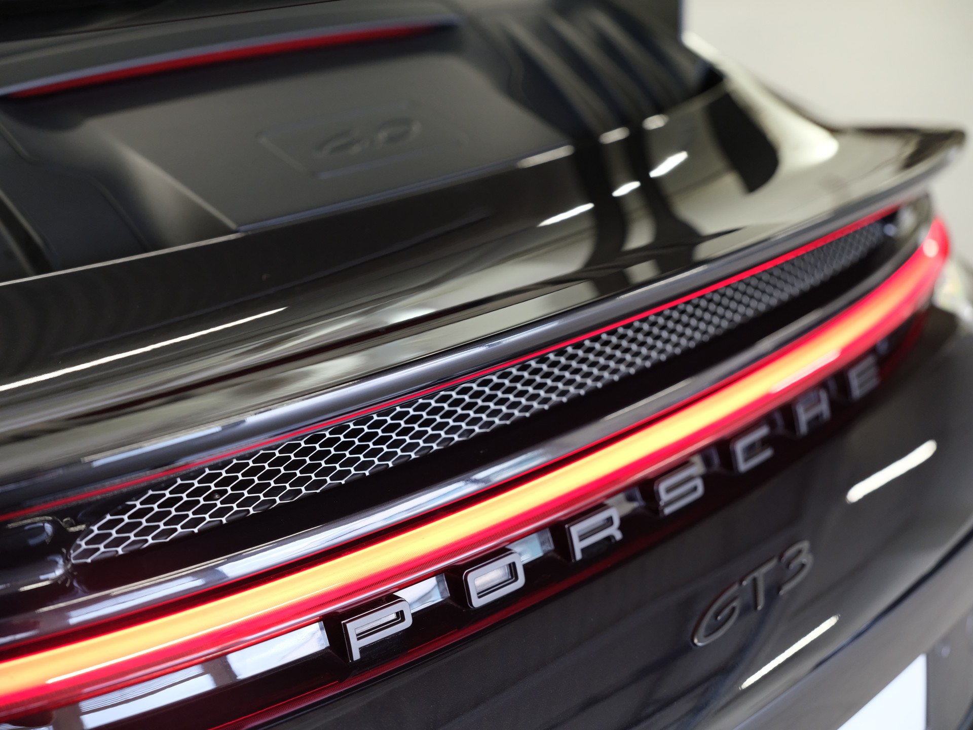 PORSCHE 911 GT3 PDK *Ambiente* *Vollschalensitze* *Sport-Chrono-Paket*-image-14
