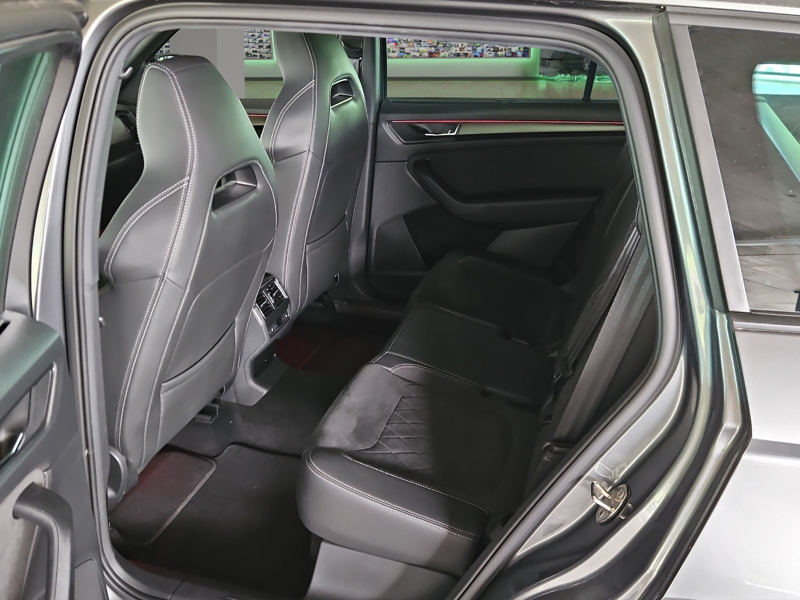 SKODA Kodiaq 2.0 TDI CR SportLine 4x4 DSG-image-10