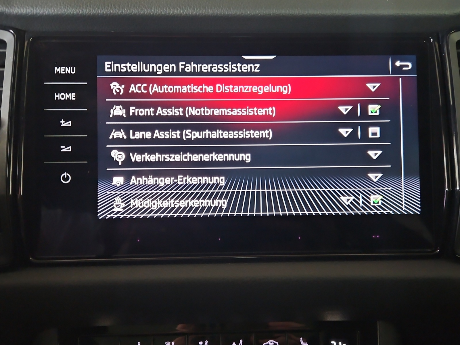 SKODA Kodiaq 2.0 TDI CR SportLine 4x4 DSG-image-16