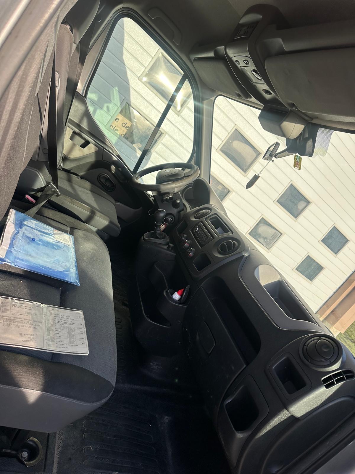 RENAULT Master T35 2.3dCi L3H1-image-5