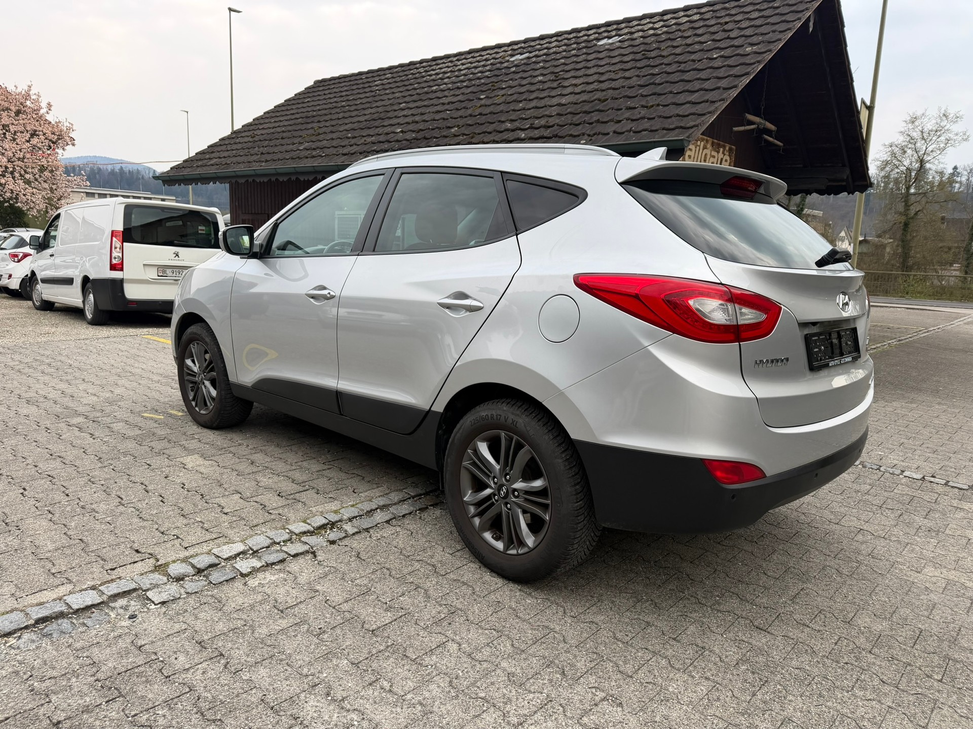 HYUNDAI iX 35 2.0 CRDi Style 4WD-image-5
