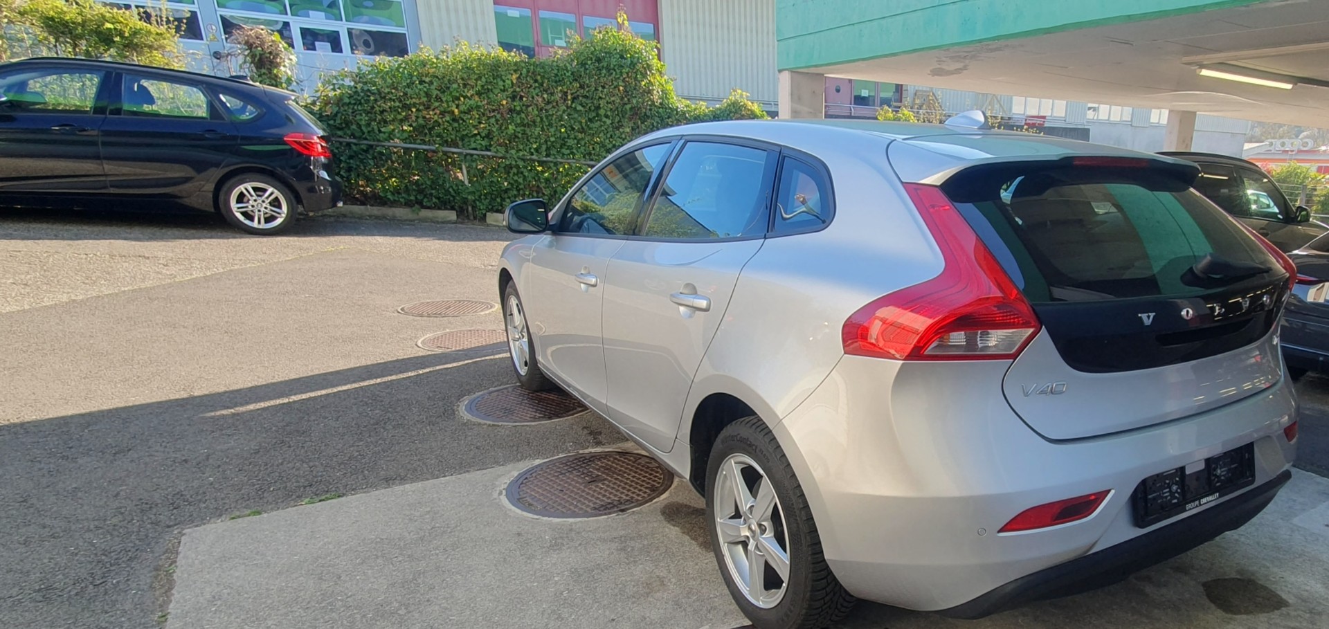 VOLVO V40 T2 Momentum Geartronic-image-7