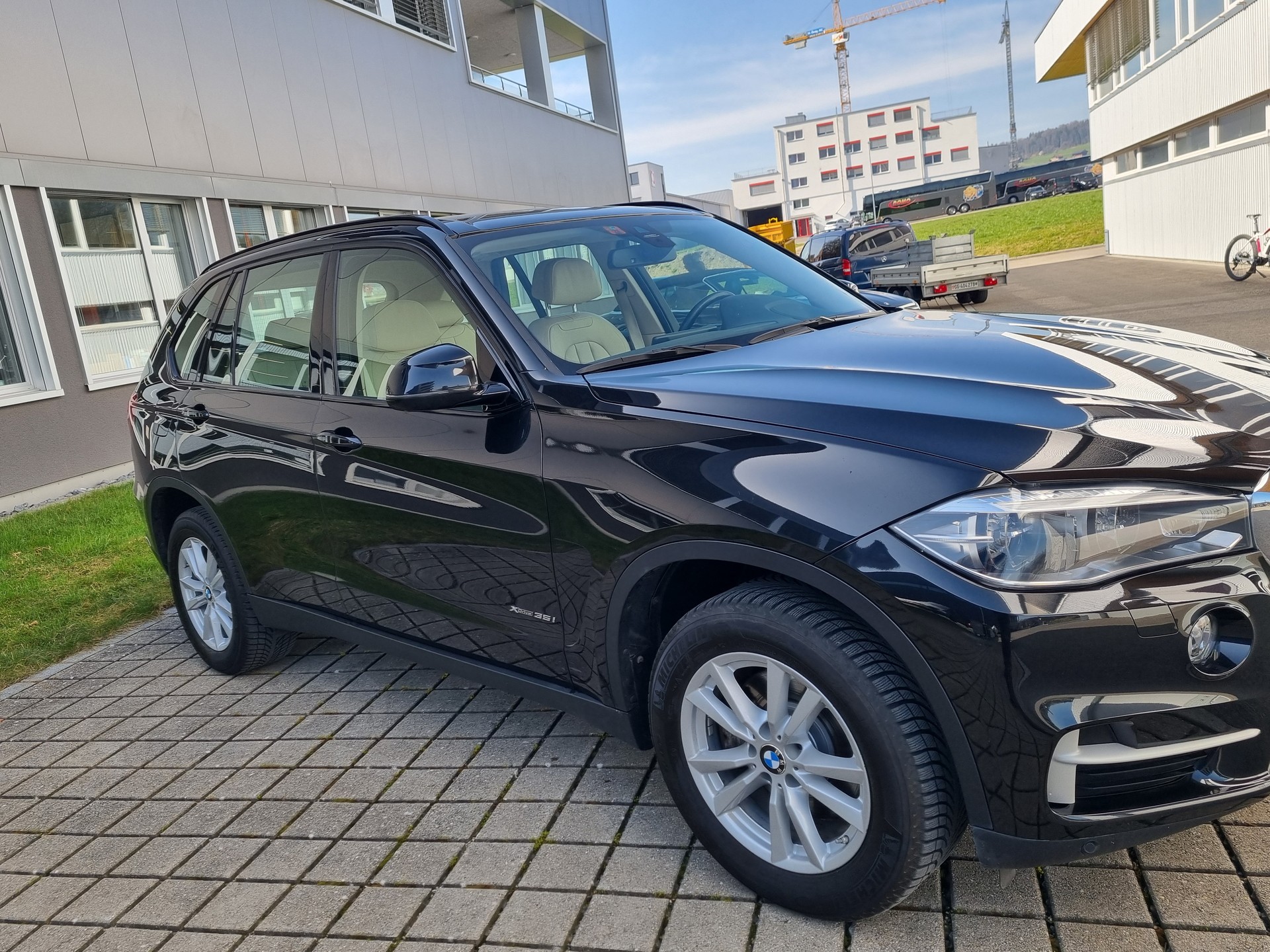 BMW X5 xDrive 35i Steptronic-image-0