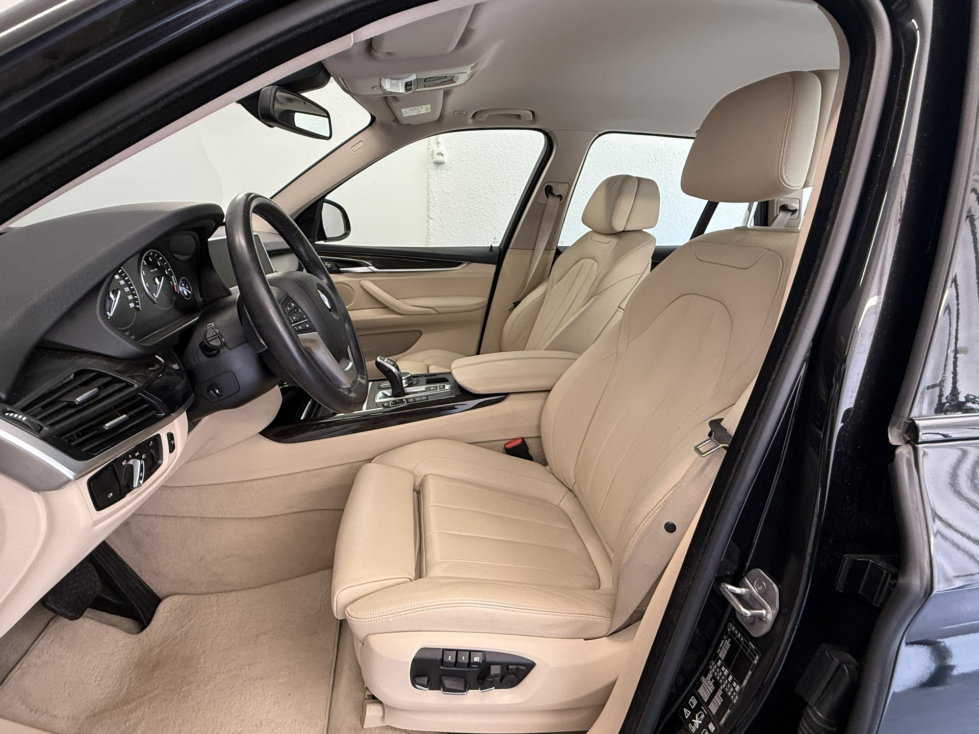 BMW X5 xDrive 35i Steptronic Ab 330.- pro Monat-image-13