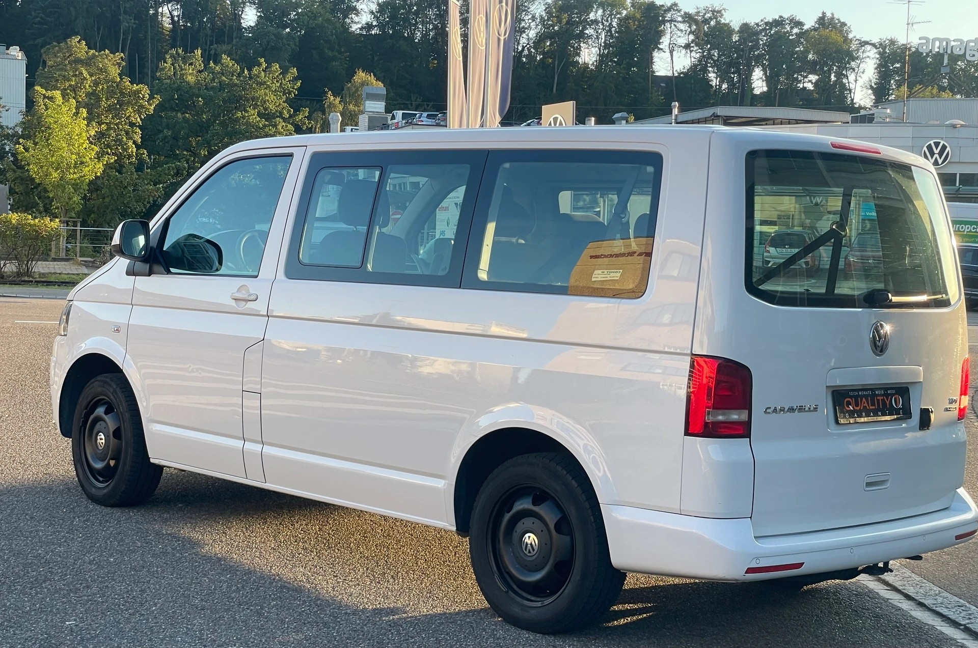 VW T5 Caravelle Trendline 2.0 TDI CR 4Motion DSG-image-1