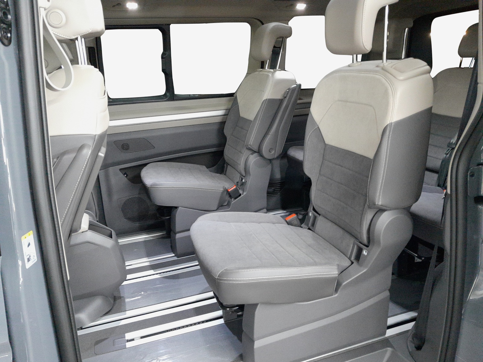 VW Multivan 2.0 TSI Life DSG-image-11