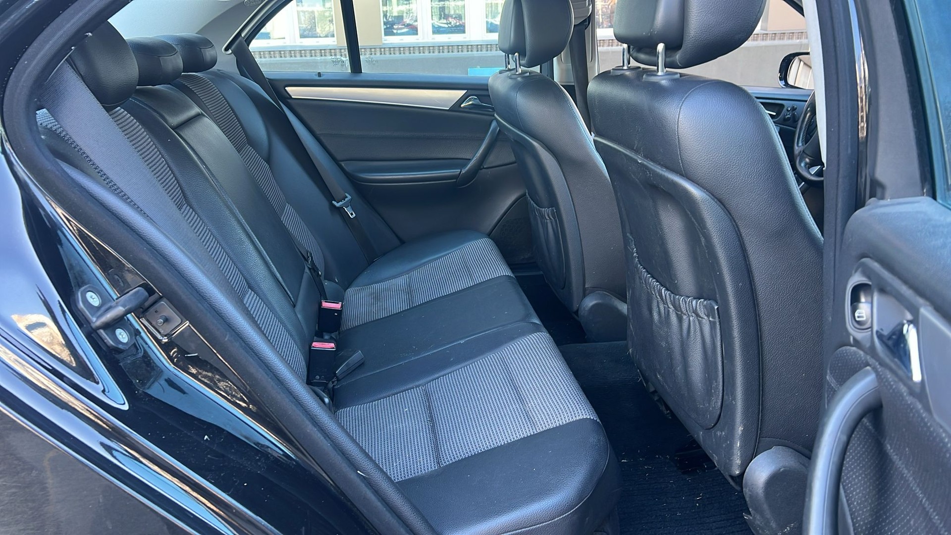 MERCEDES-BENZ C 280 Avantgarde Sport Edition 4Matic Automatic-image-12