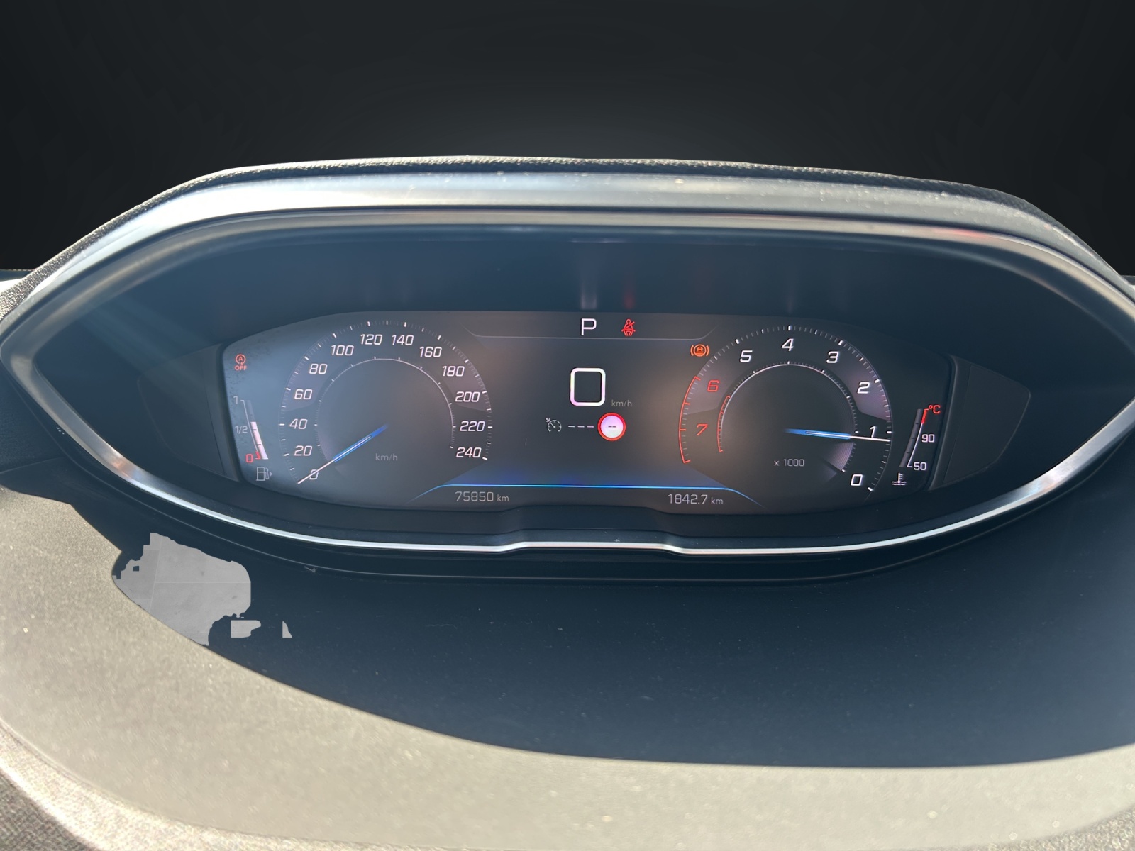 PEUGEOT 5008 1.2 Pure Tech Active Pack EAT8-image-16