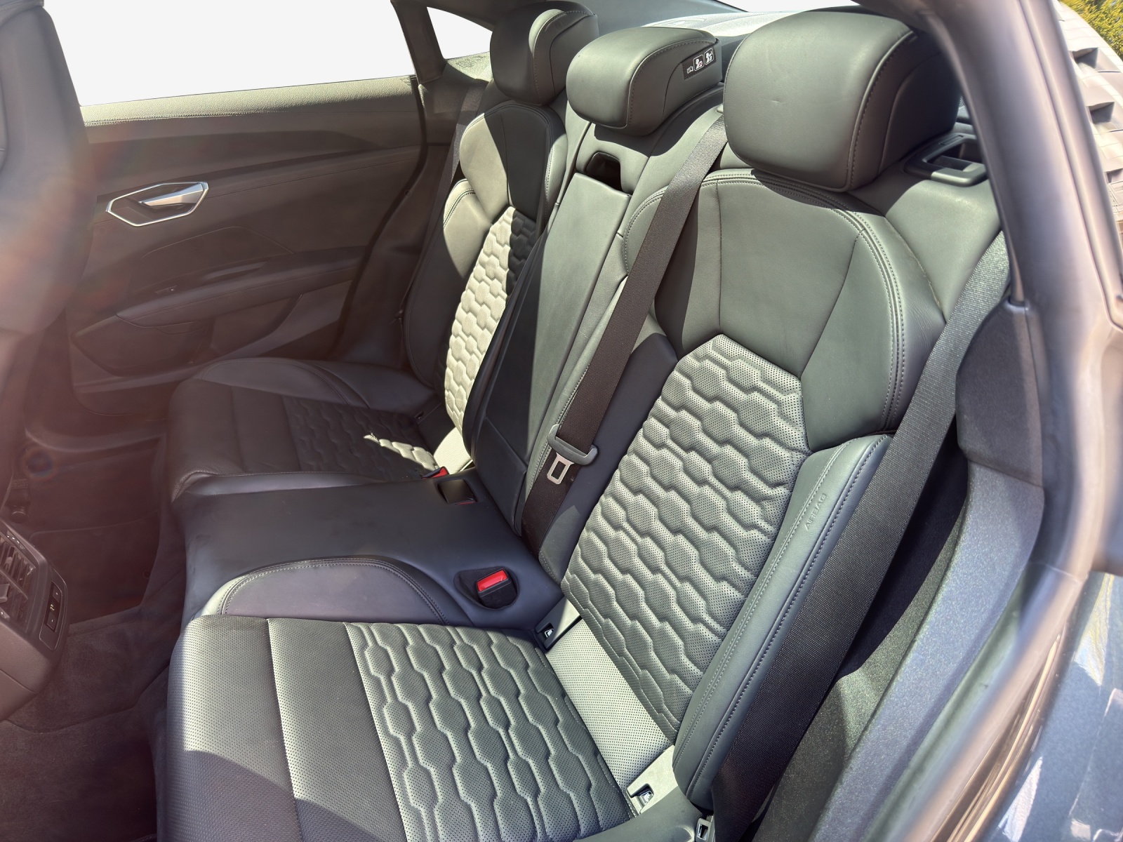 AUDI e-tron GT quattro-image-11