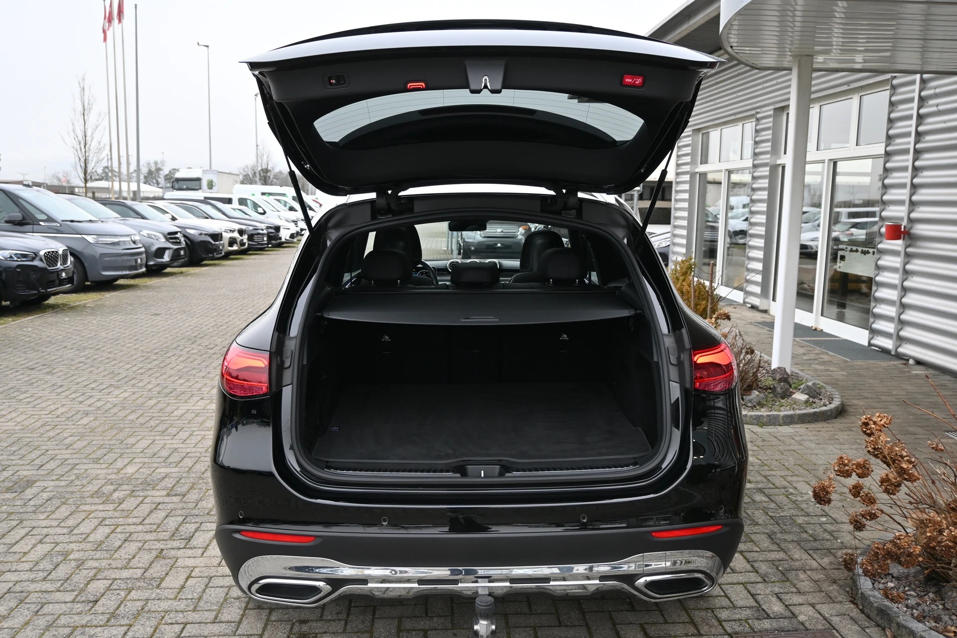 MERCEDES-BENZ GLC 220 d 4Matic Avantgarde 9G-Tronic (CH Auto) + AHK 2500kg-image-8