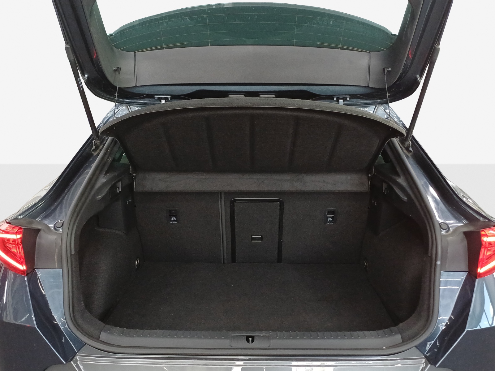 CUPRA Formentor 1.4 e-HYBRID pHEV DSG-image-13
