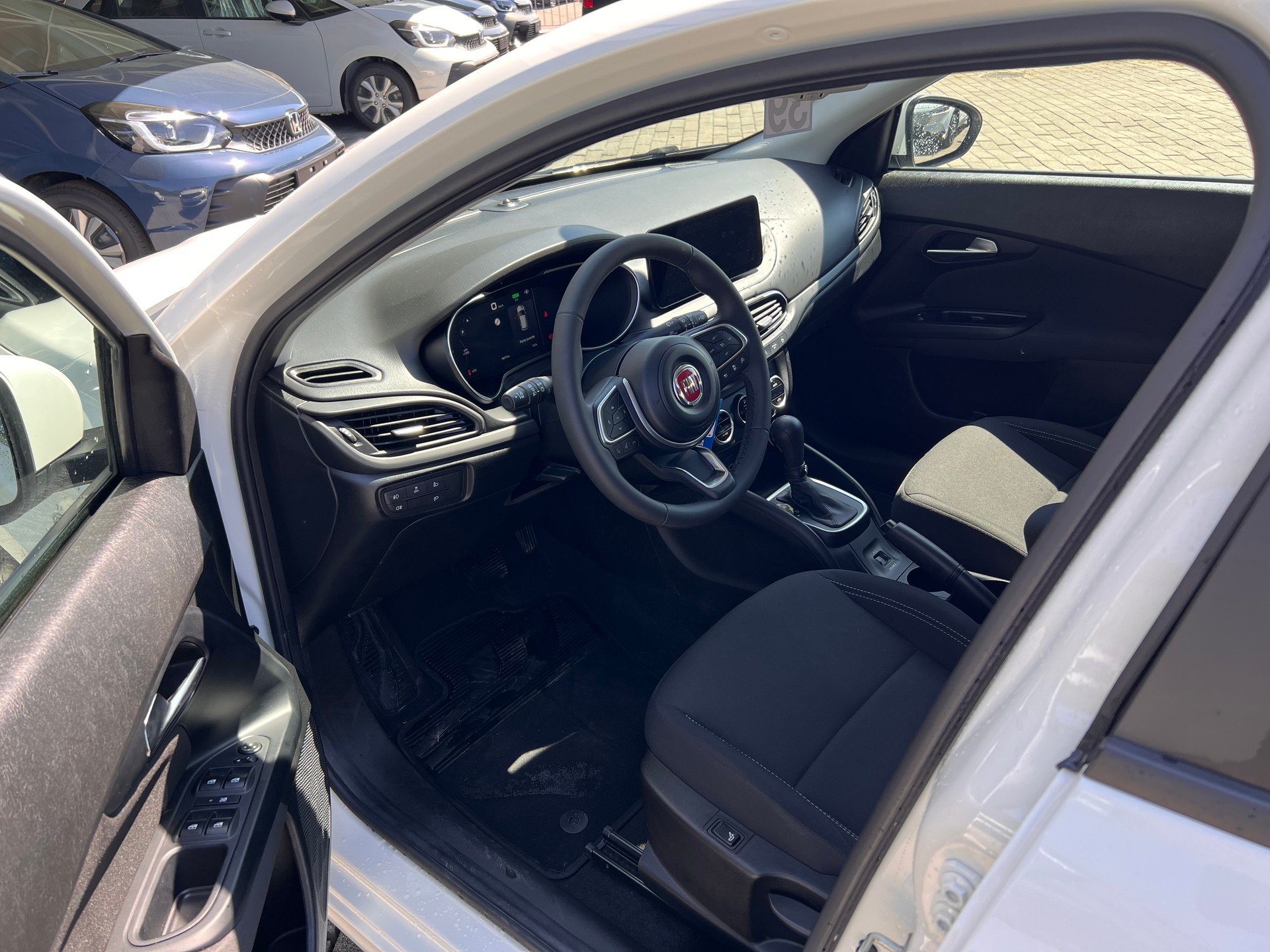 FIAT Tipo Hybrid 1.5 Swiss Edi-image-10