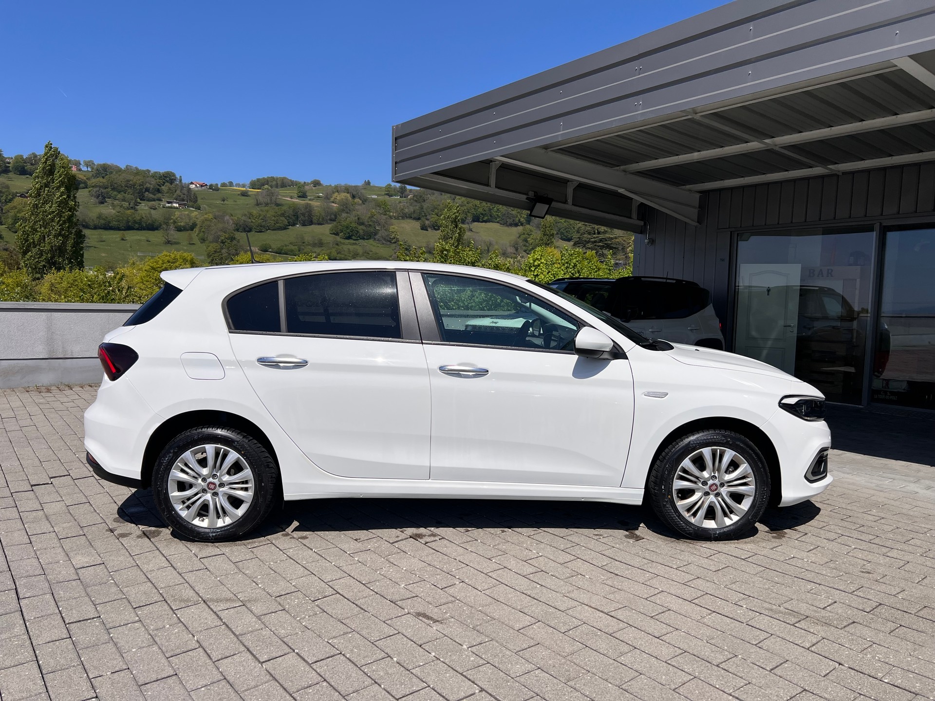 FIAT Tipo Hybrid 1.5 Swiss Edi-image-2