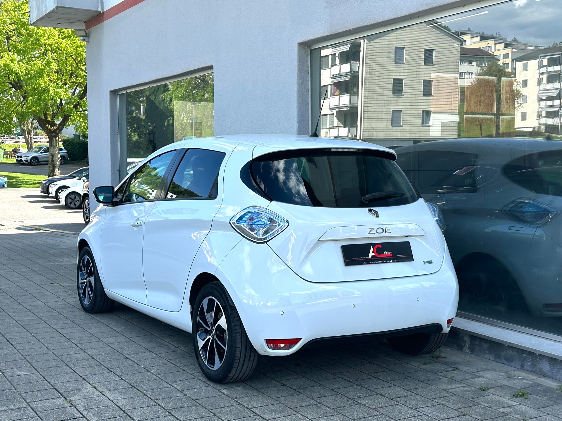 RENAULT Zoe Intens R90 (incl. Battery)-image-1