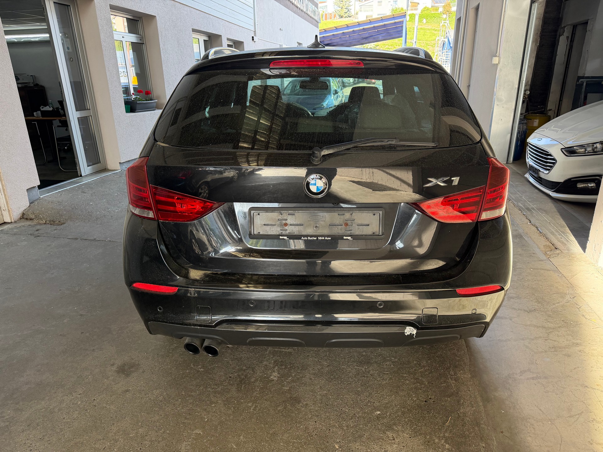 BMW X1 xDrive 28i Steptronic-image-3