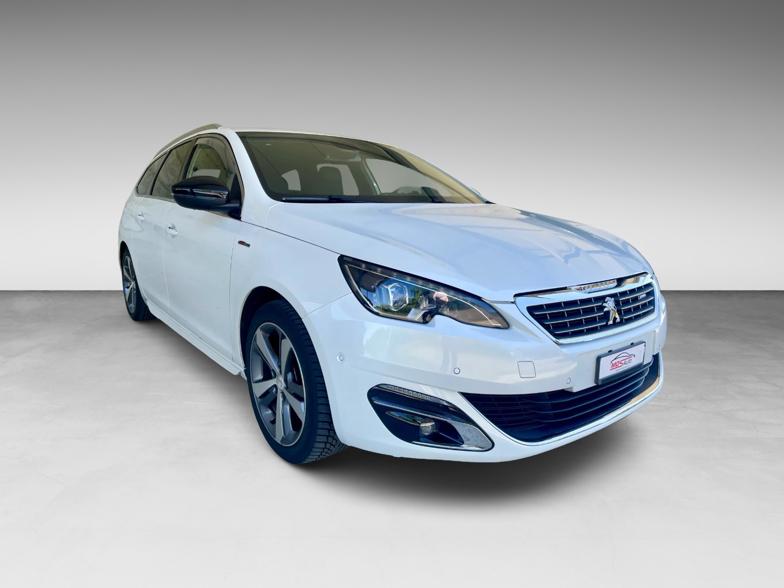 PEUGEOT 308 SW 1.2 THP GT Line-image-2